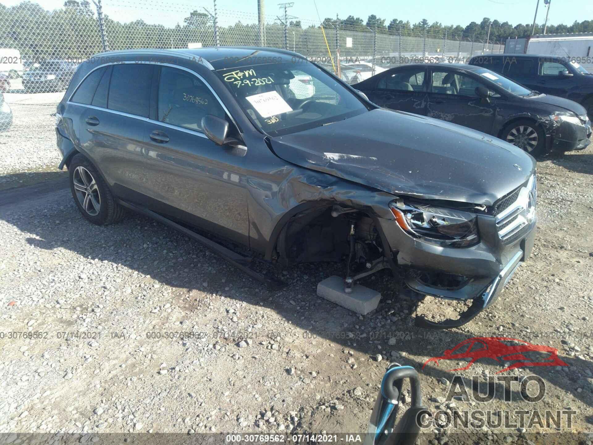 MERCEDES-BENZ GLC 2018 - WDC0G4JB7JV015760