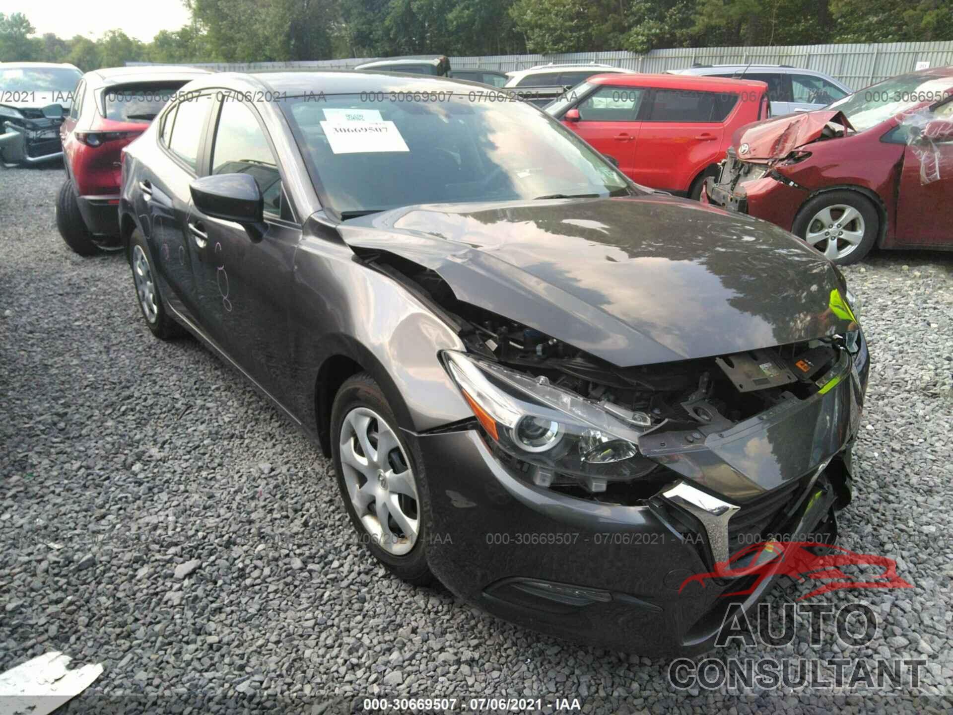MAZDA MAZDA3 4-DOOR 2017 - 3MZBN1U79HM118352