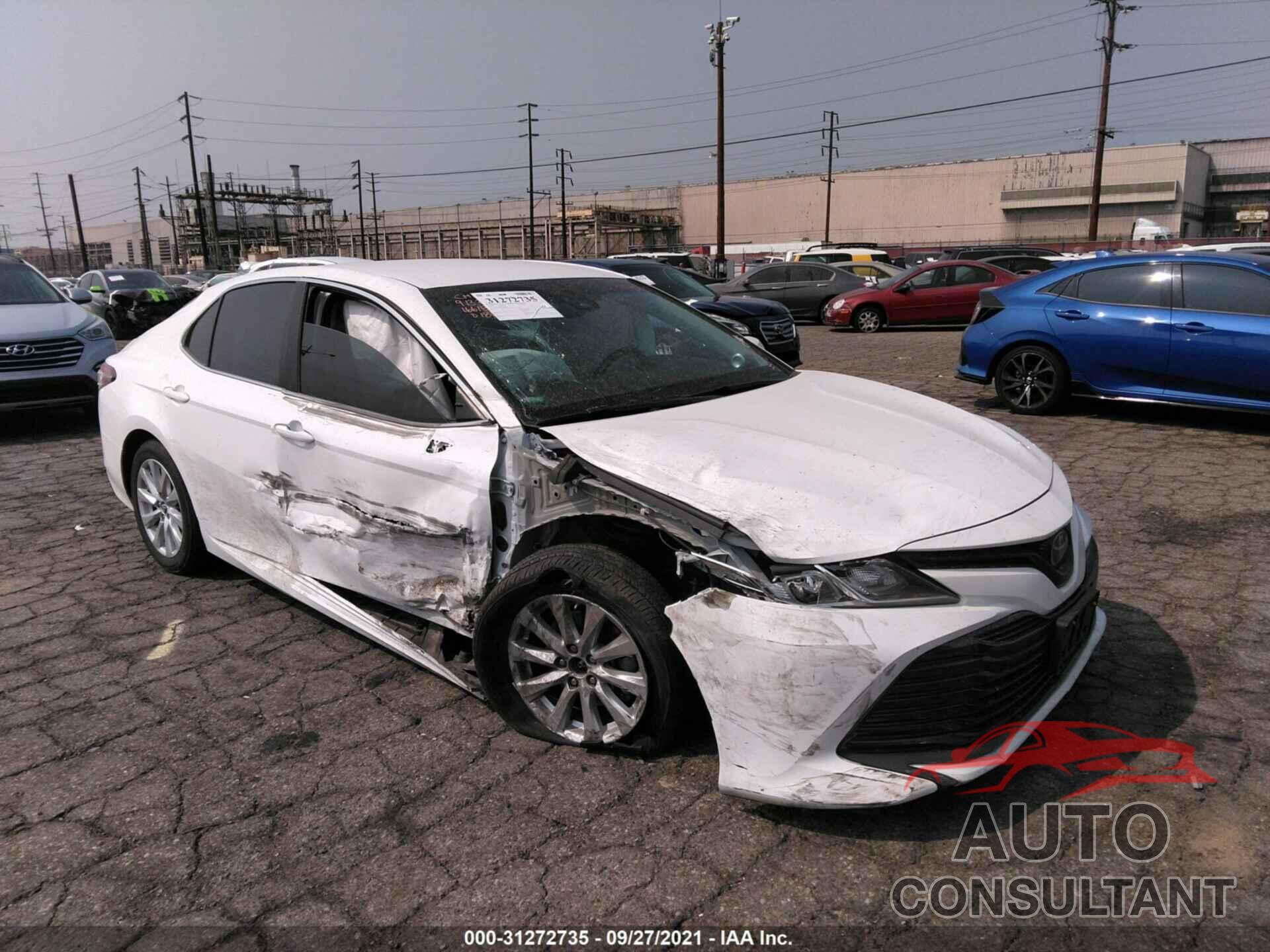 TOYOTA CAMRY 2018 - 4T1B11HKXJU582888