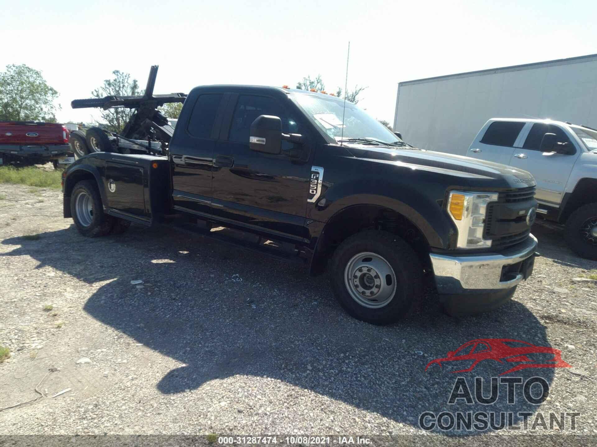 FORD SUPER DUTY F-350 DRW 2017 - 1FD8X3H60HEC11640