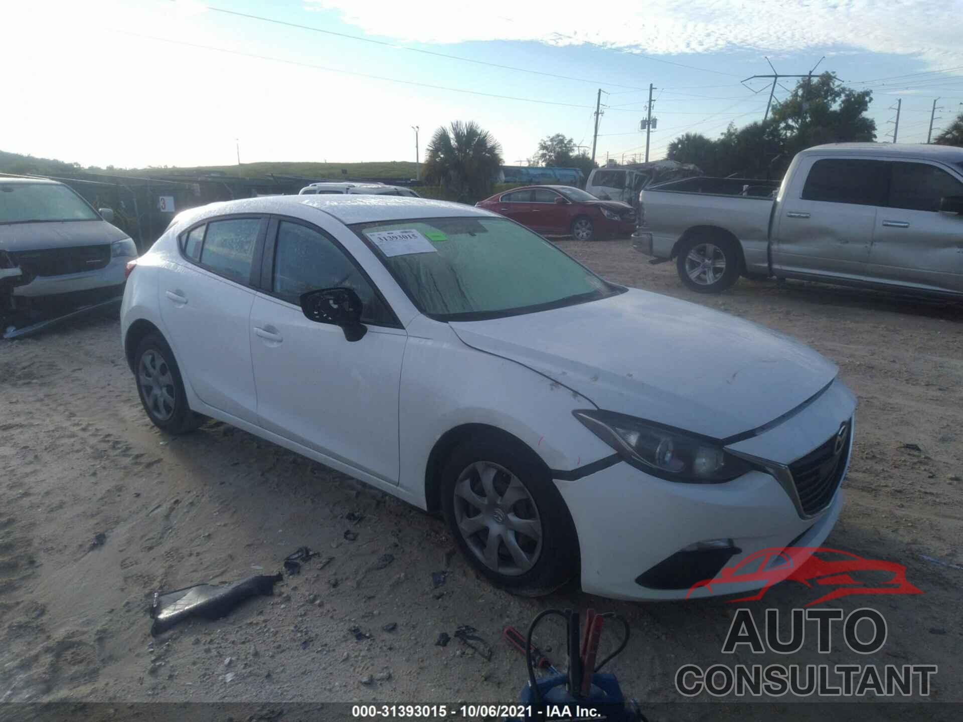 MAZDA MAZDA3 2016 - JM1BM1J78G1341018