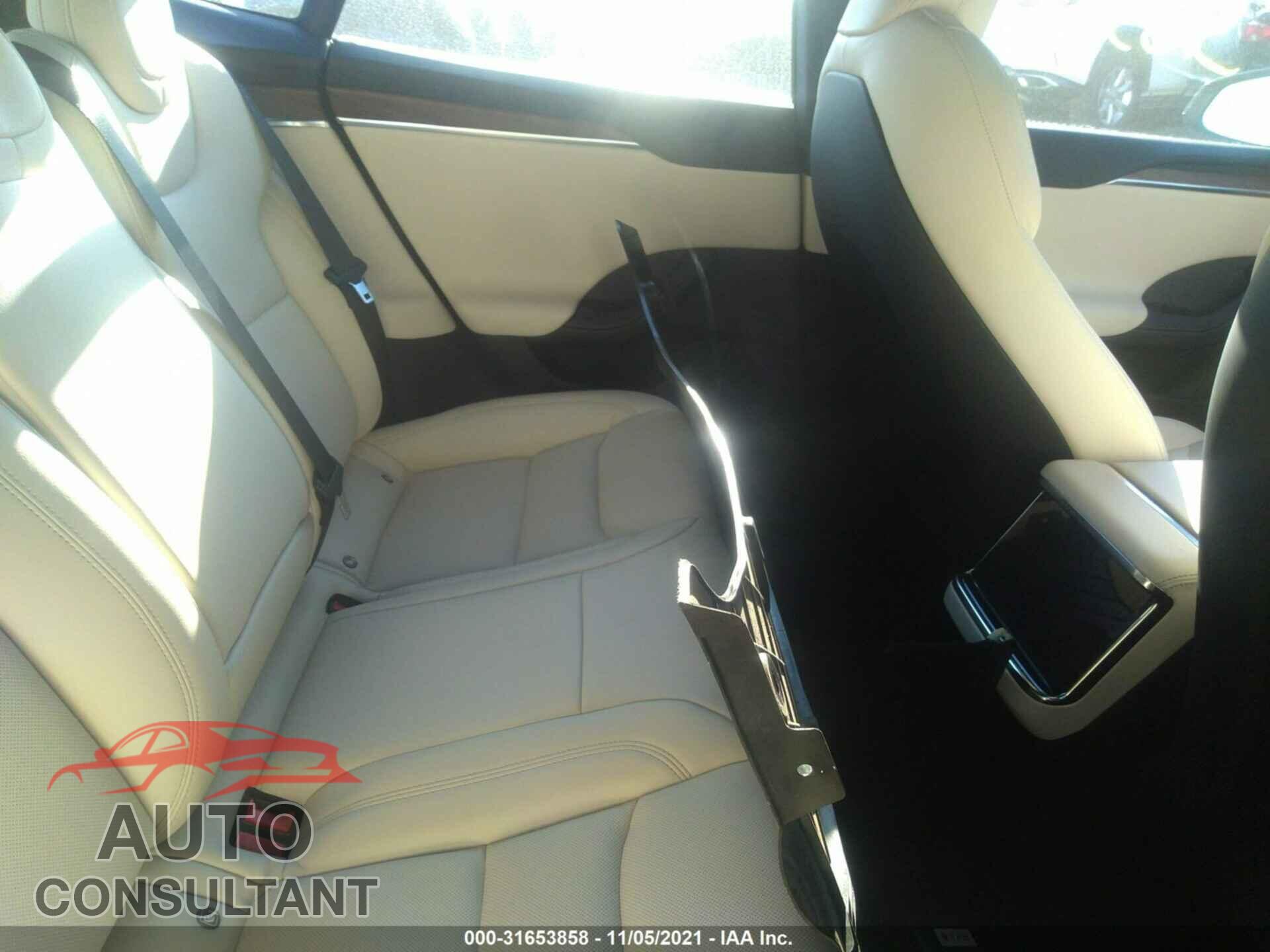 TESLA MODEL S 2021 - 5YJSA1E5XMF440010