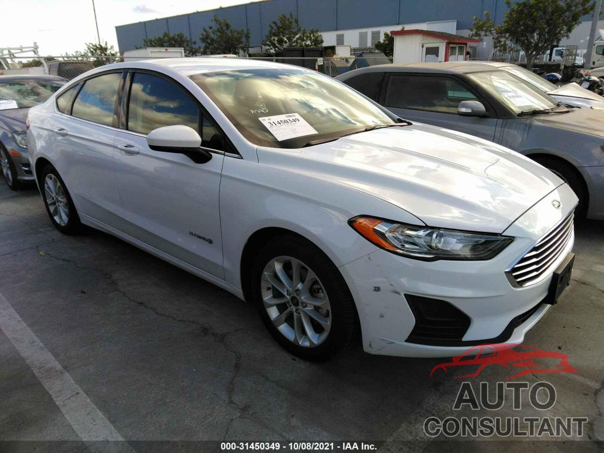 FORD FUSION HYBRID 2019 - 3FA6P0LU5KR225284