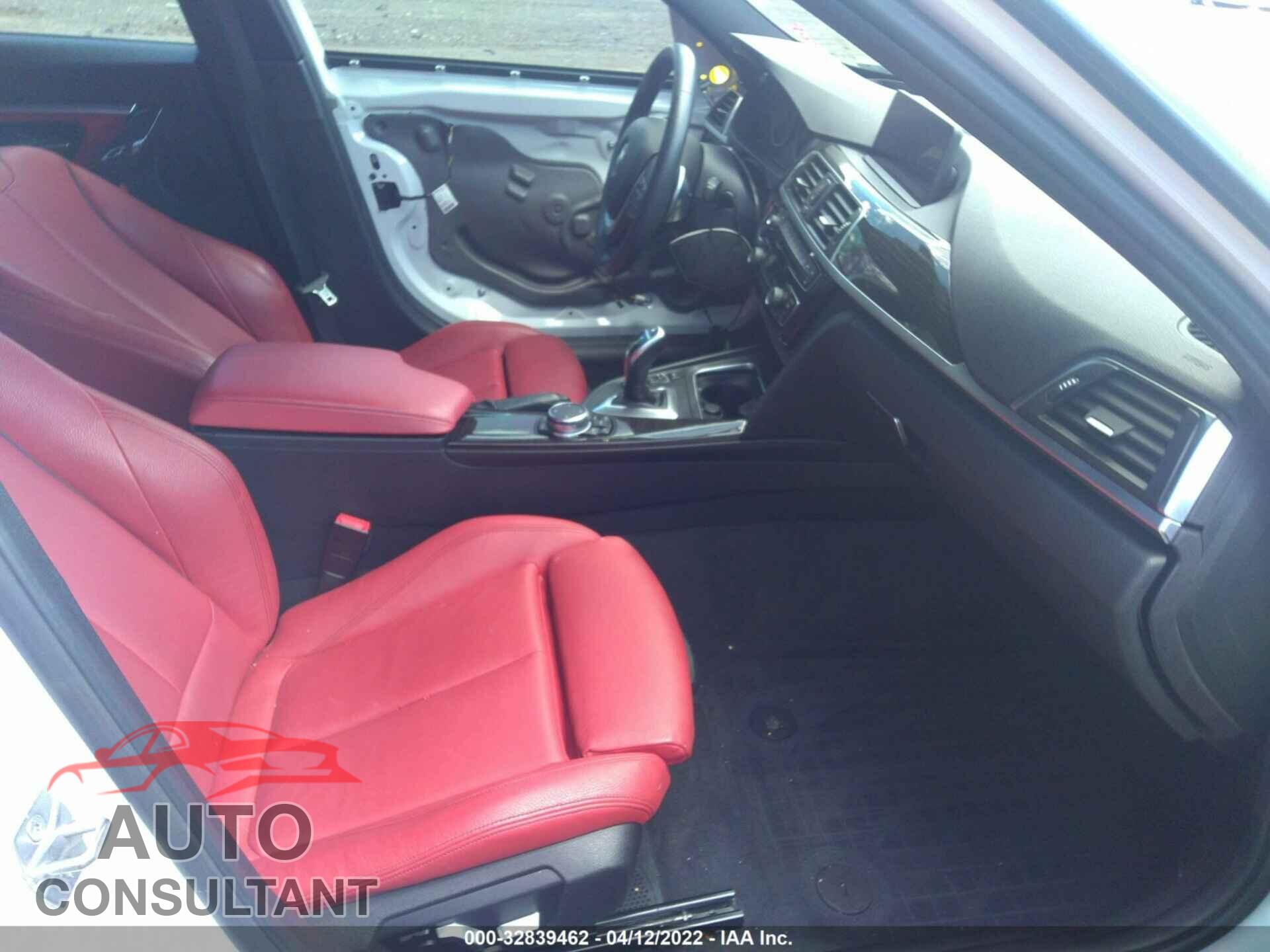 BMW 3 SERIES 2016 - WBA8E3G57GNU05645
