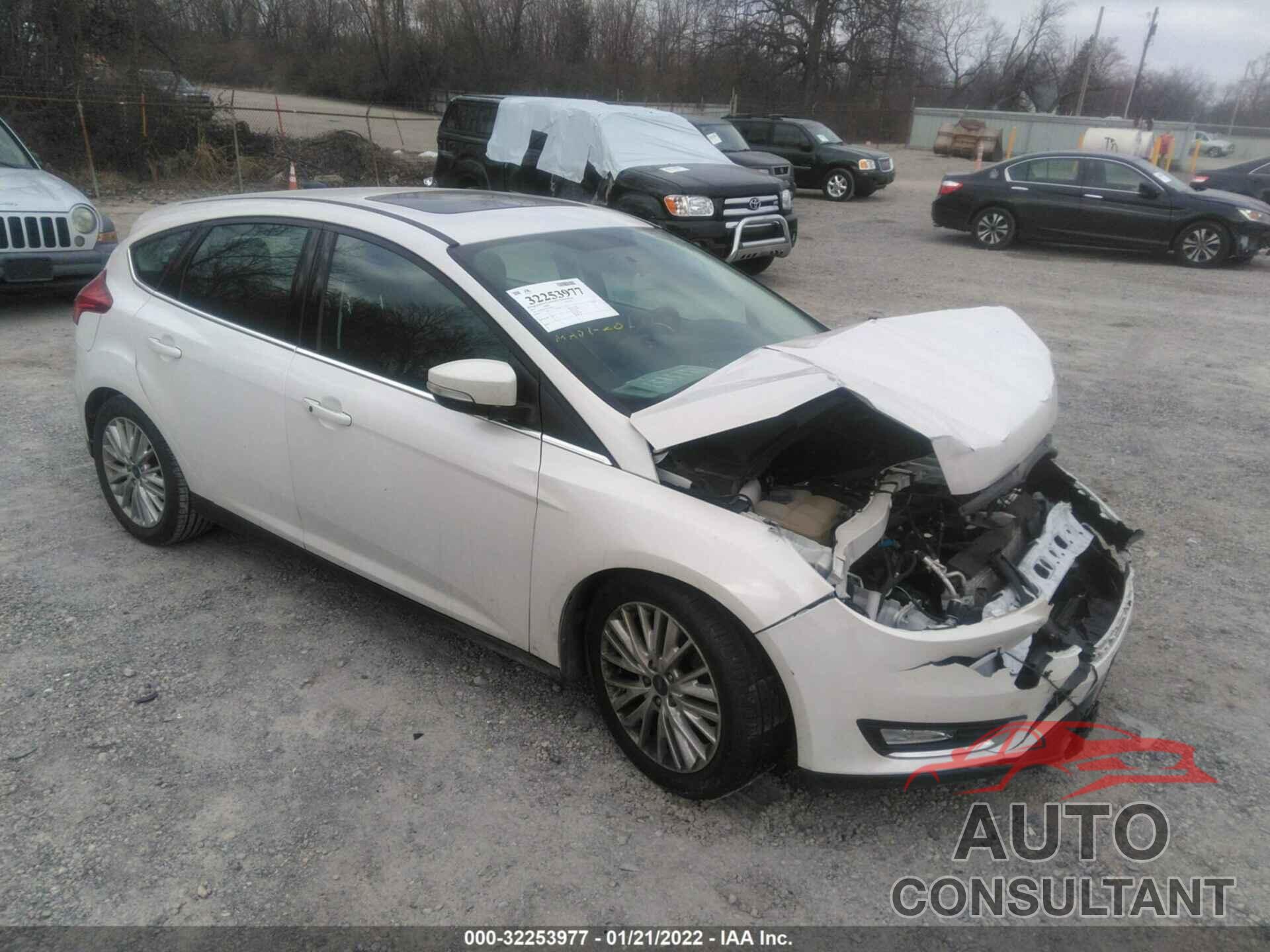 FORD FOCUS 2016 - 1FADP3N22GL358434