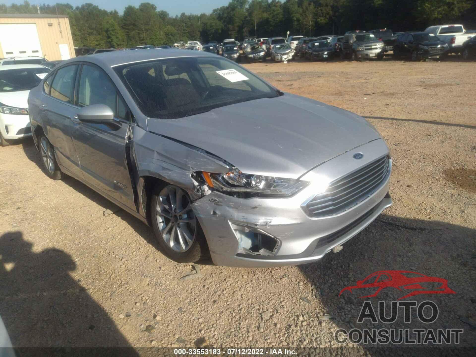 FORD FUSION HYBRID 2019 - 3FA6P0LU3KR109131