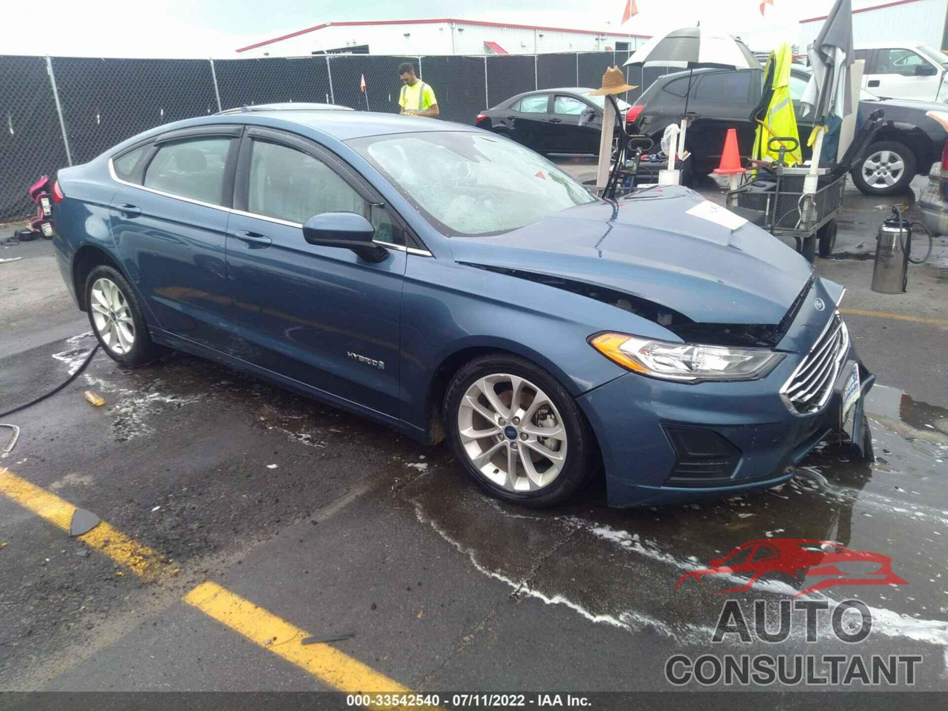 FORD FUSION HYBRID 2019 - 3FA6P0LU1KR109712