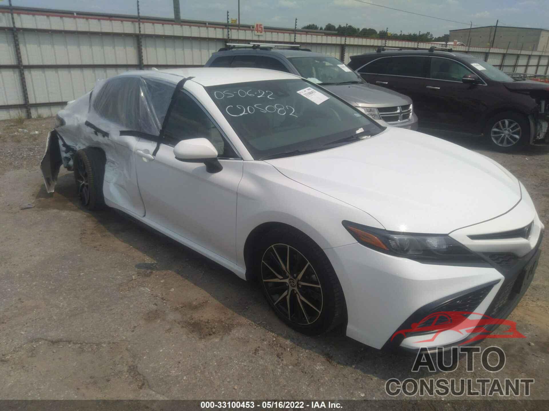 TOYOTA CAMRY 2021 - 4T1G11AK4MU494942