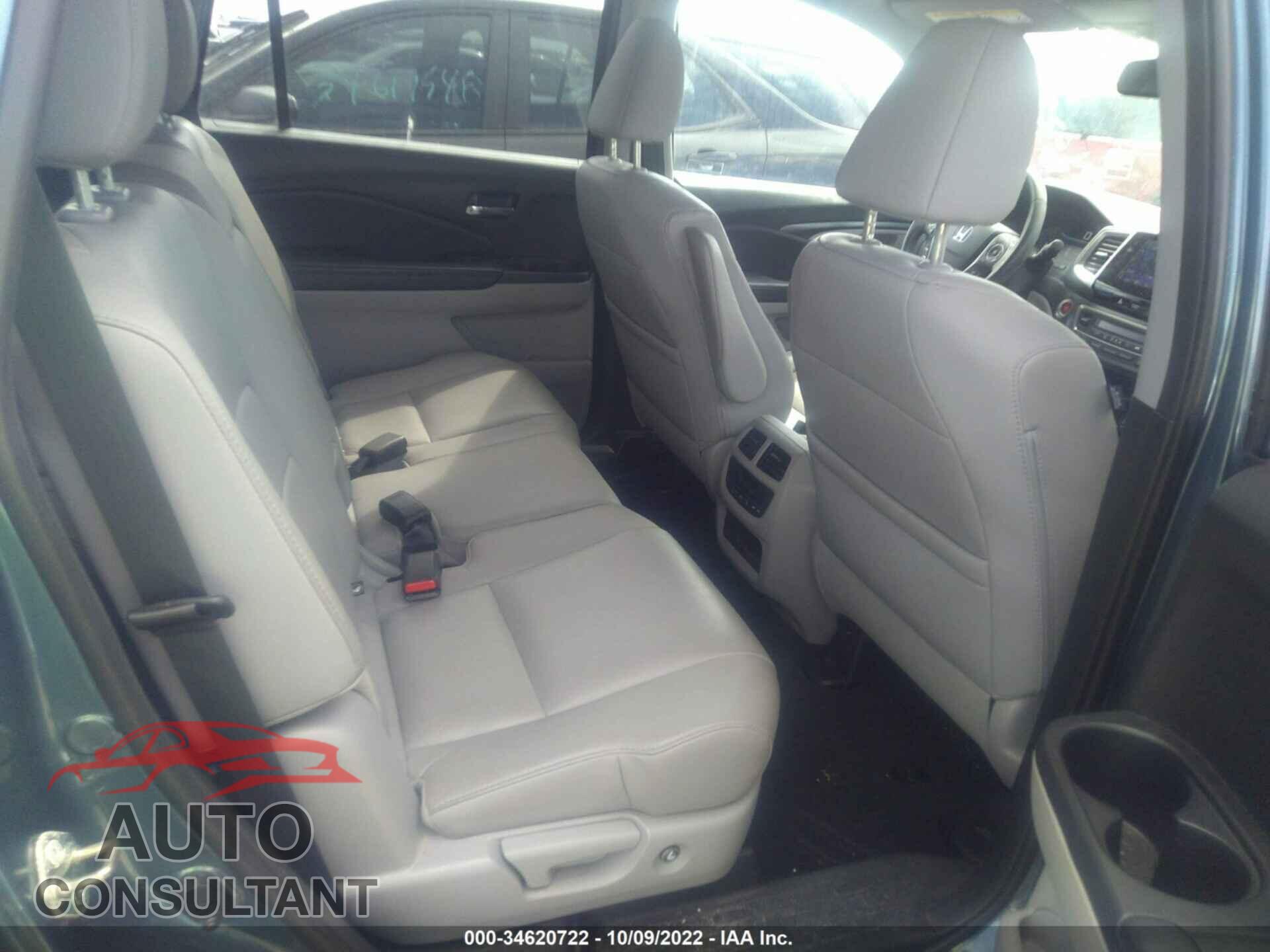 HONDA PILOT 2017 - 5FNYF6H62HB035648