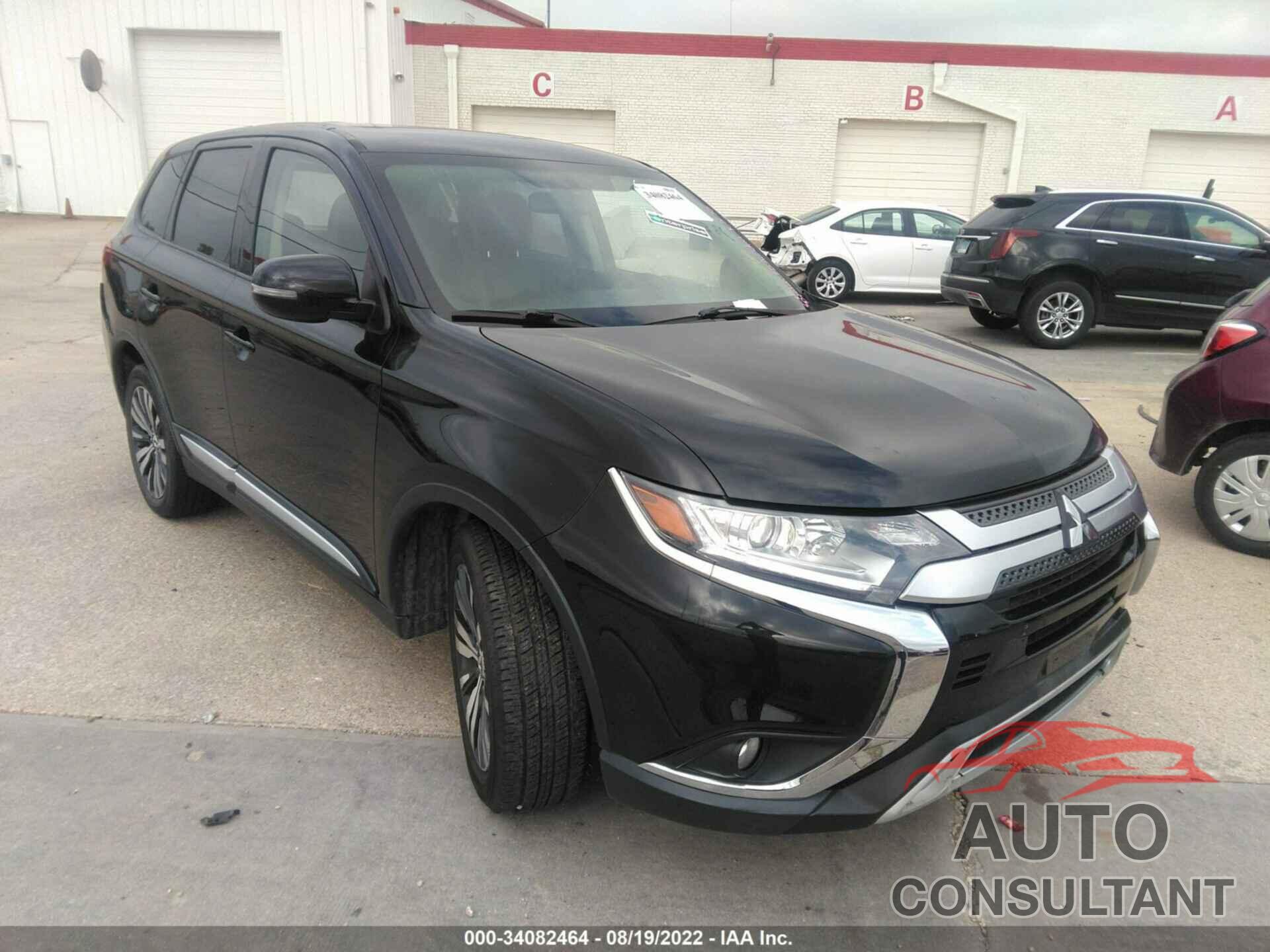 MITSUBISHI OUTLANDER 2019 - JA4AD3A30KJ001675