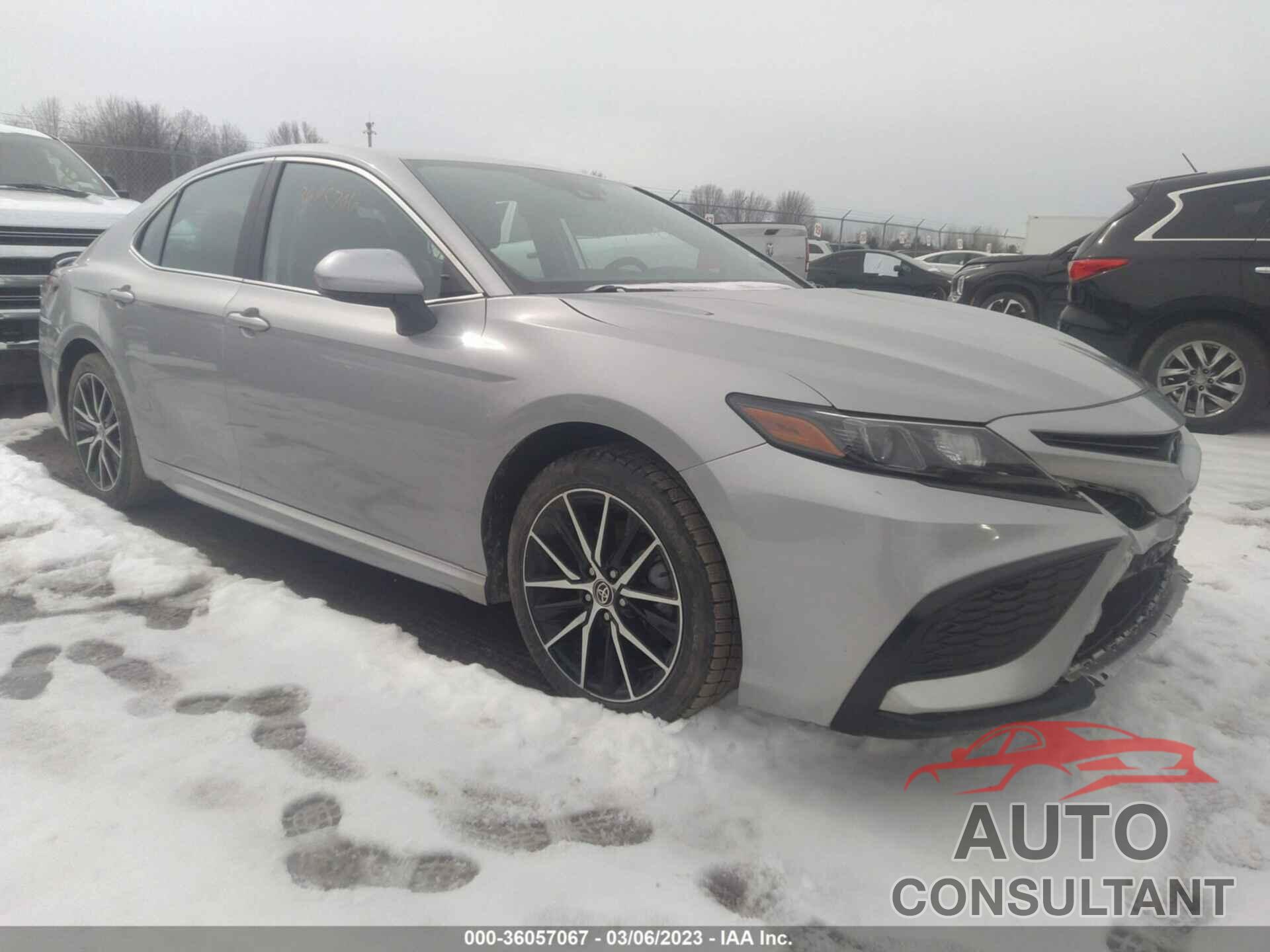 TOYOTA CAMRY 2021 - 4T1G11AK1MU577860