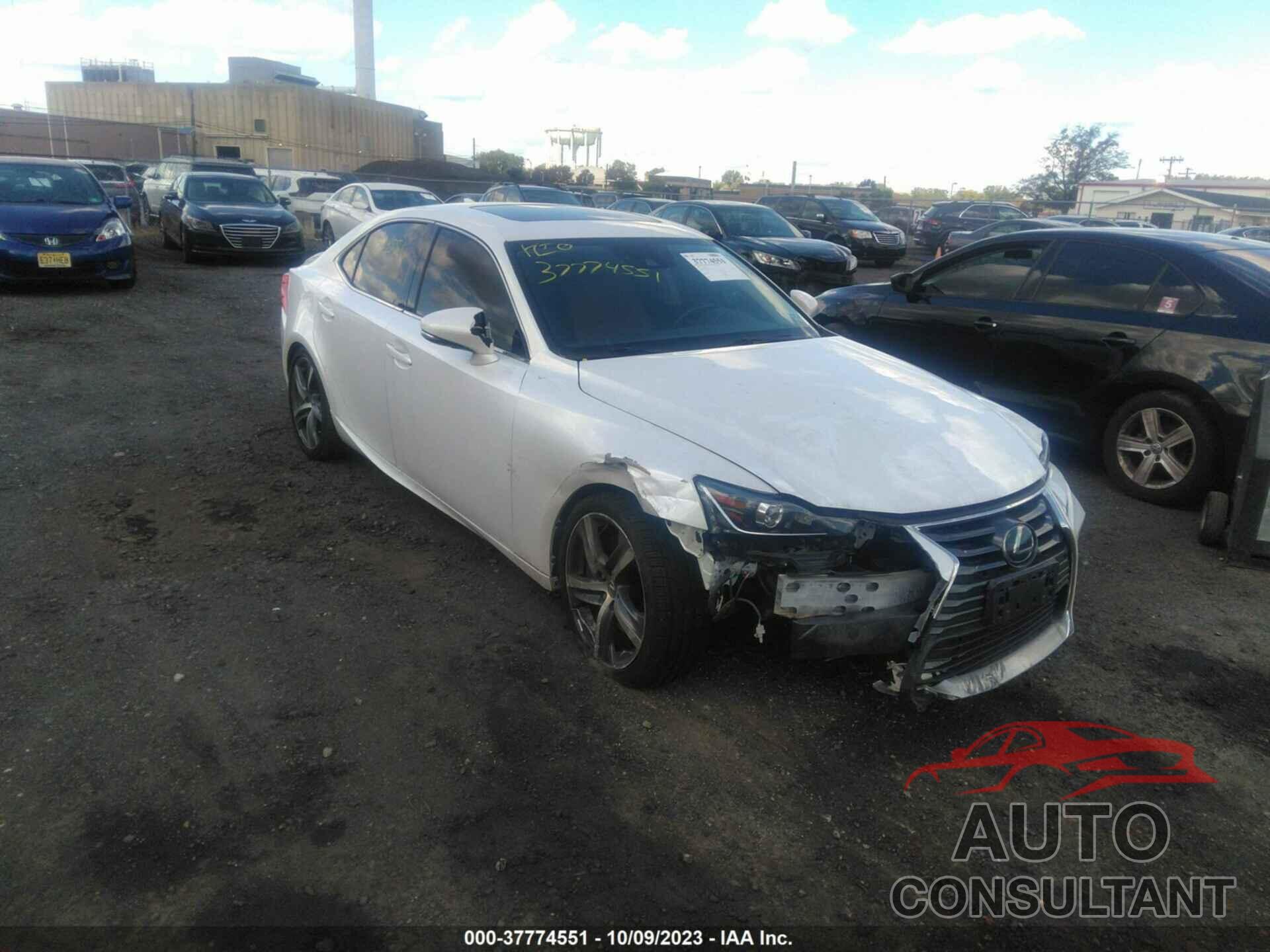 LEXUS IS 2019 - JTHC81D25K5035404