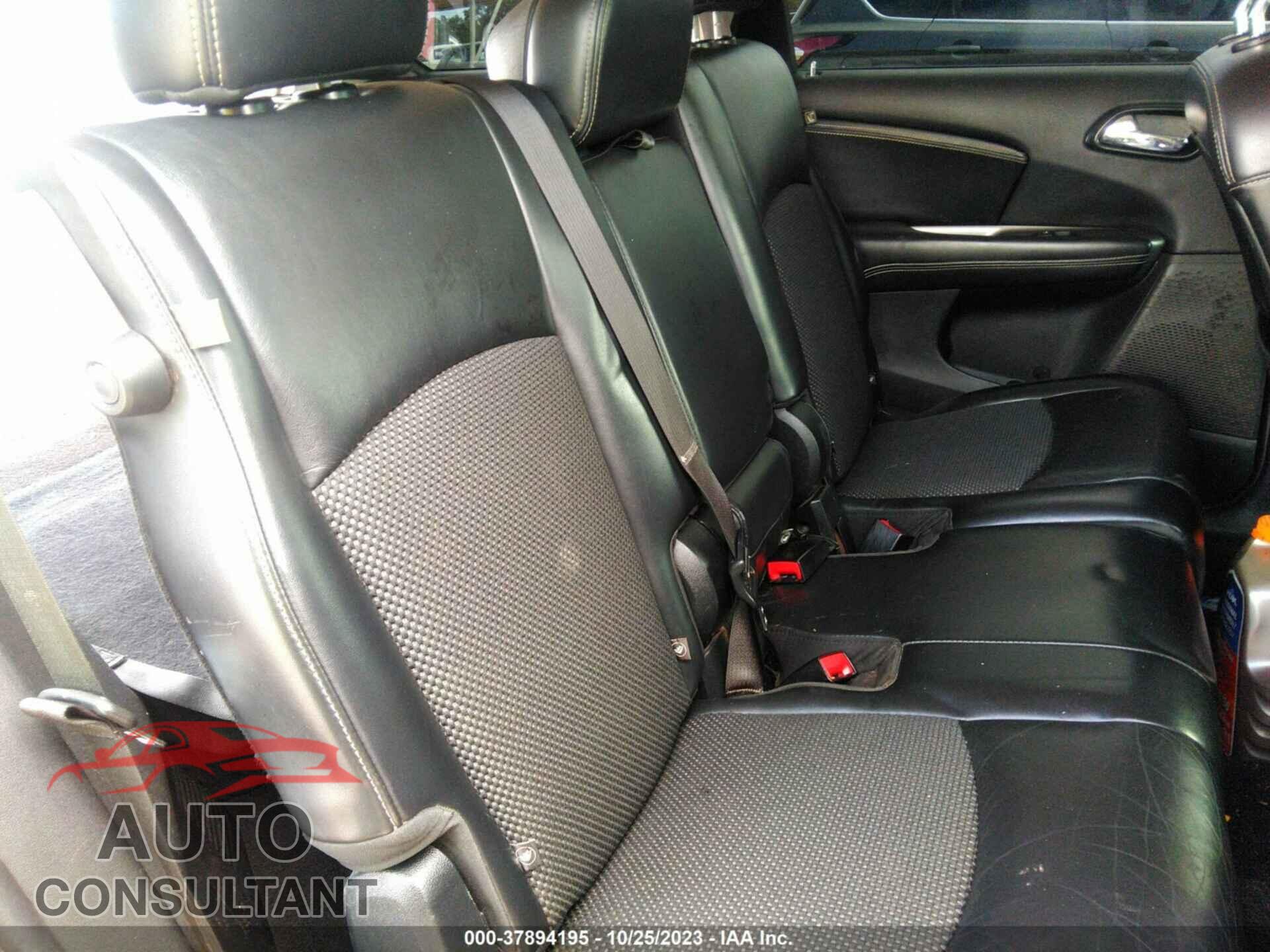 DODGE JOURNEY 2015 - 3C4PDCGB0FT510484