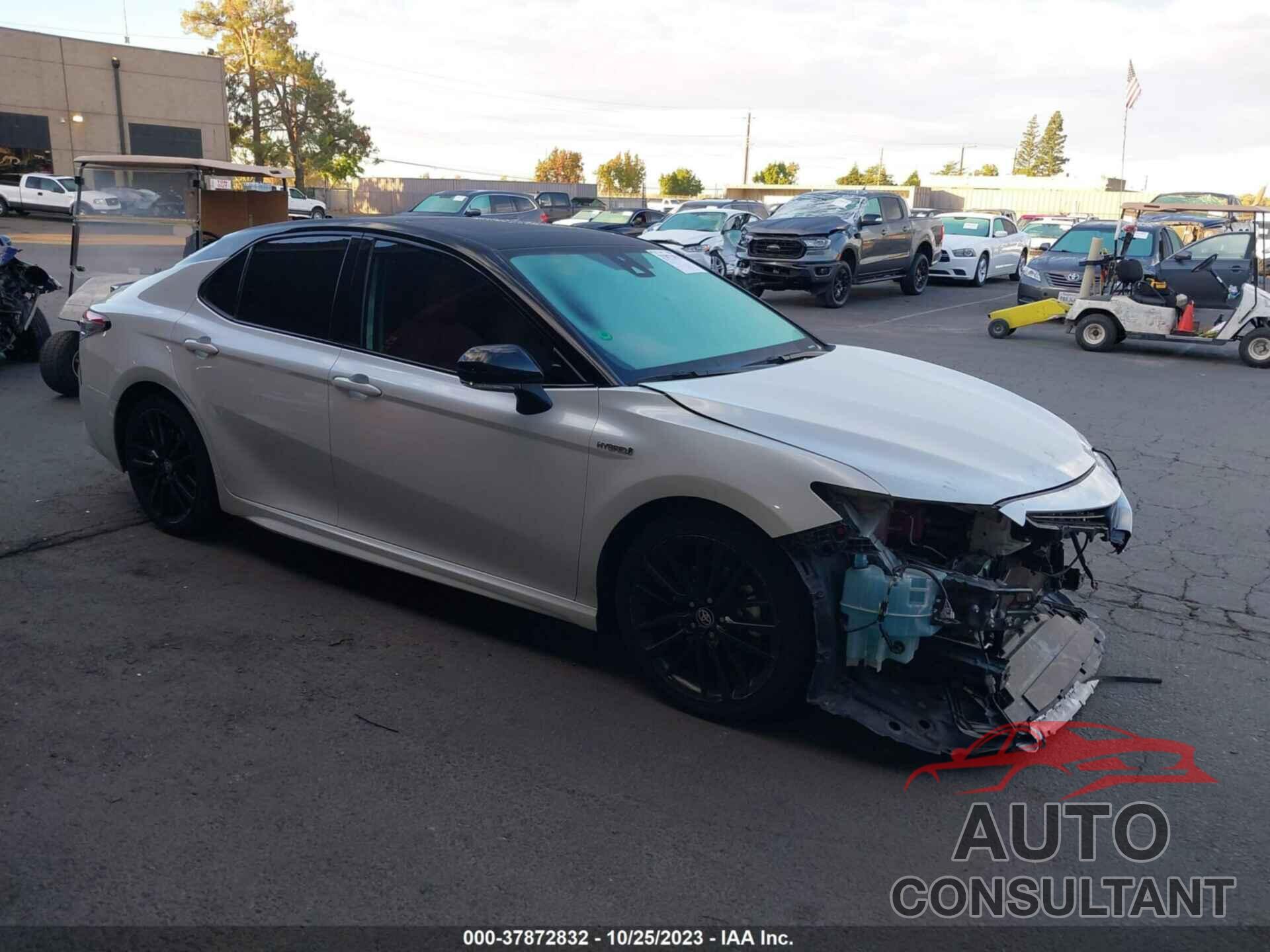 TOYOTA CAMRY 2021 - 4T1K31AK1MU028633