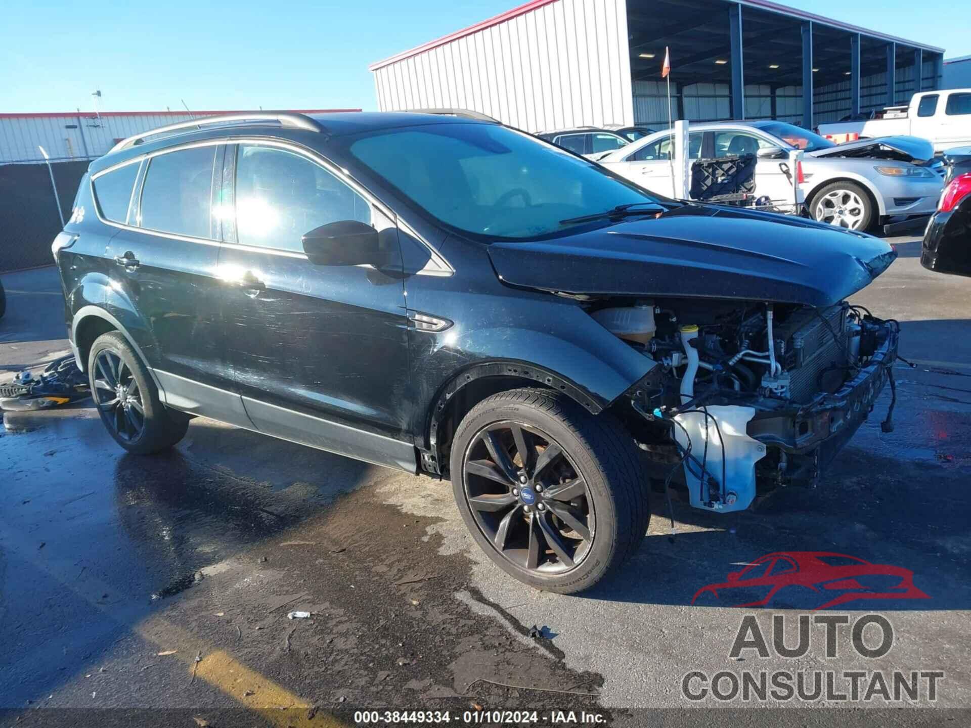 FORD ESCAPE 2018 - 1FMCU0GDXJUB66557
