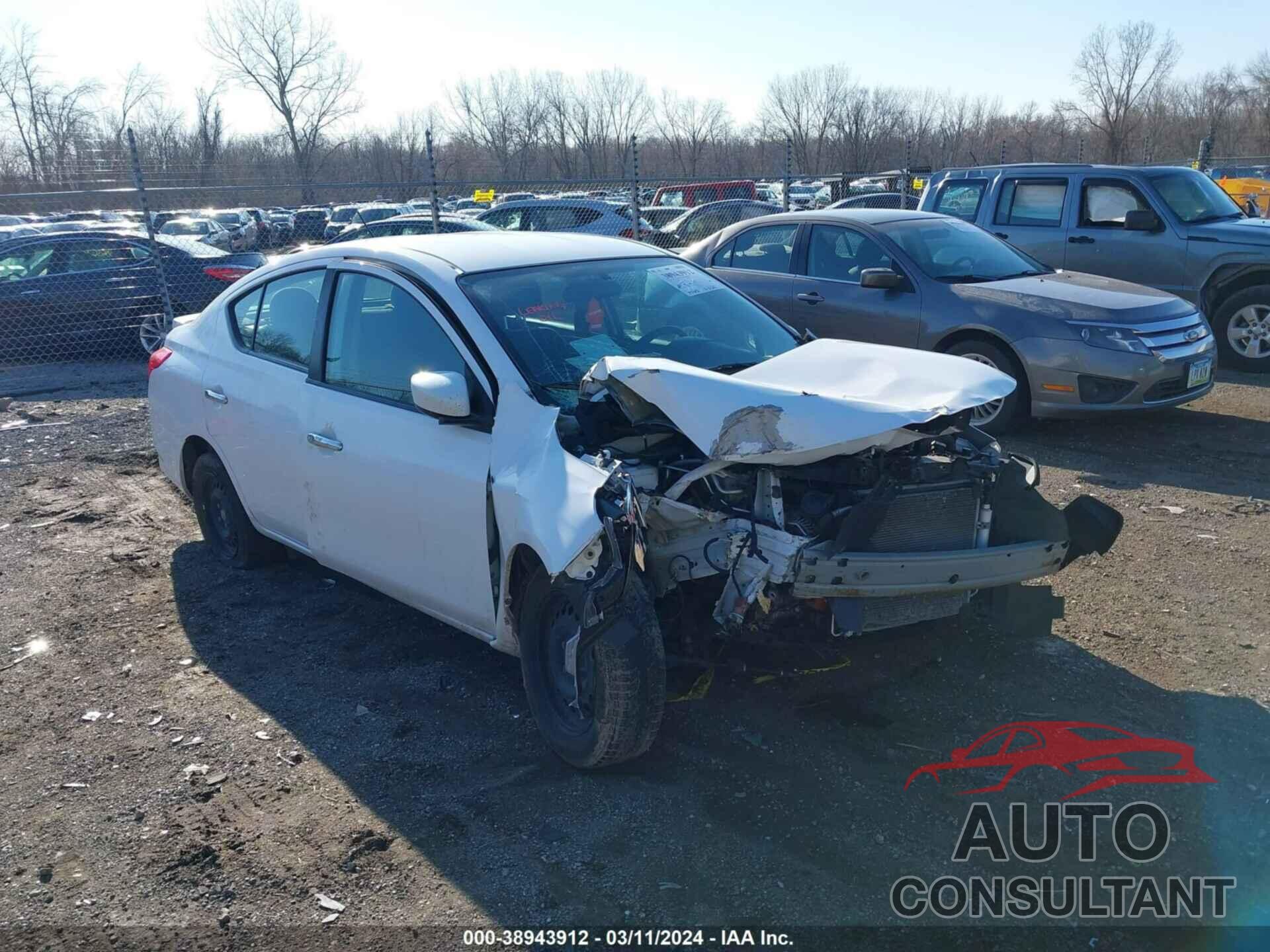 NISSAN VERSA 2018 - 3N1CN7AP7JL886313