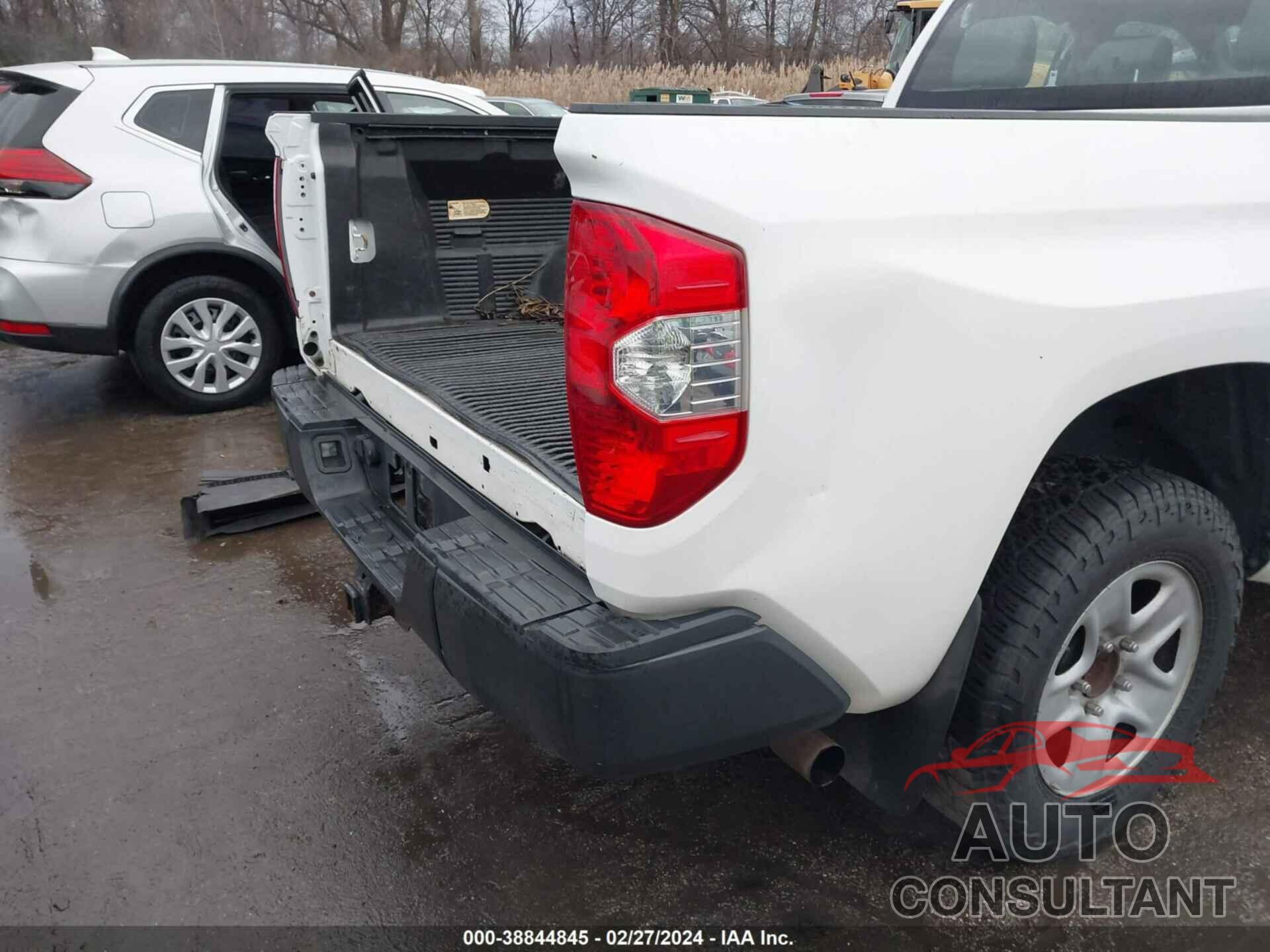 TOYOTA TUNDRA 2016 - 5TFUM5F19GX069094