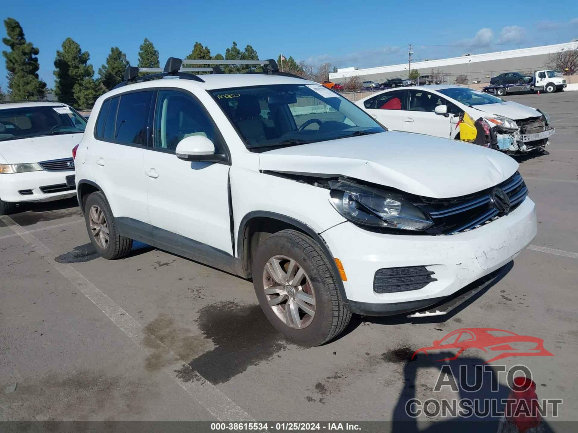 VOLKSWAGEN TIGUAN 2016 - WVGAV7AXXGW581682