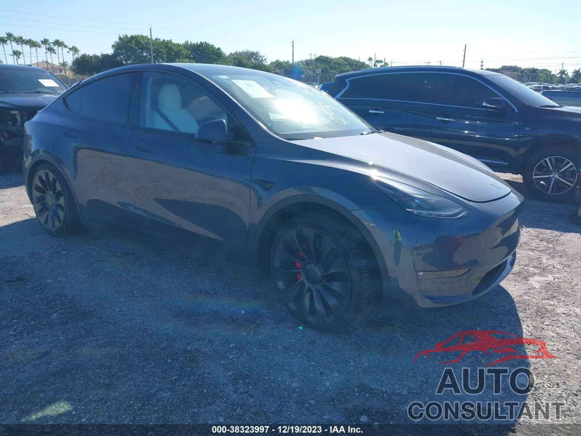 TESLA MODEL Y 2023 - 7SAYGDEF3PF869838