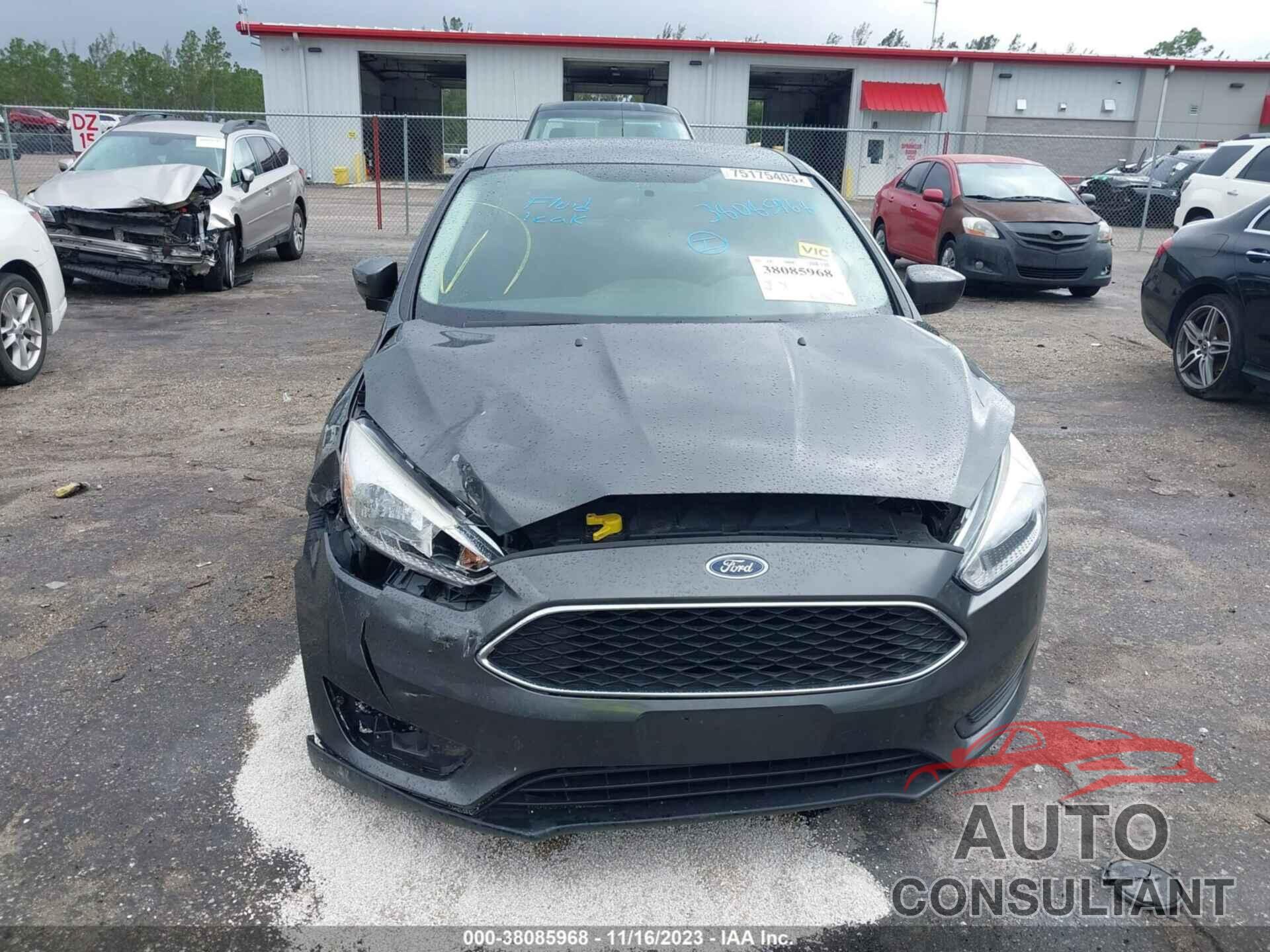 FORD FOCUS 2018 - 1FADP3K20JL302228