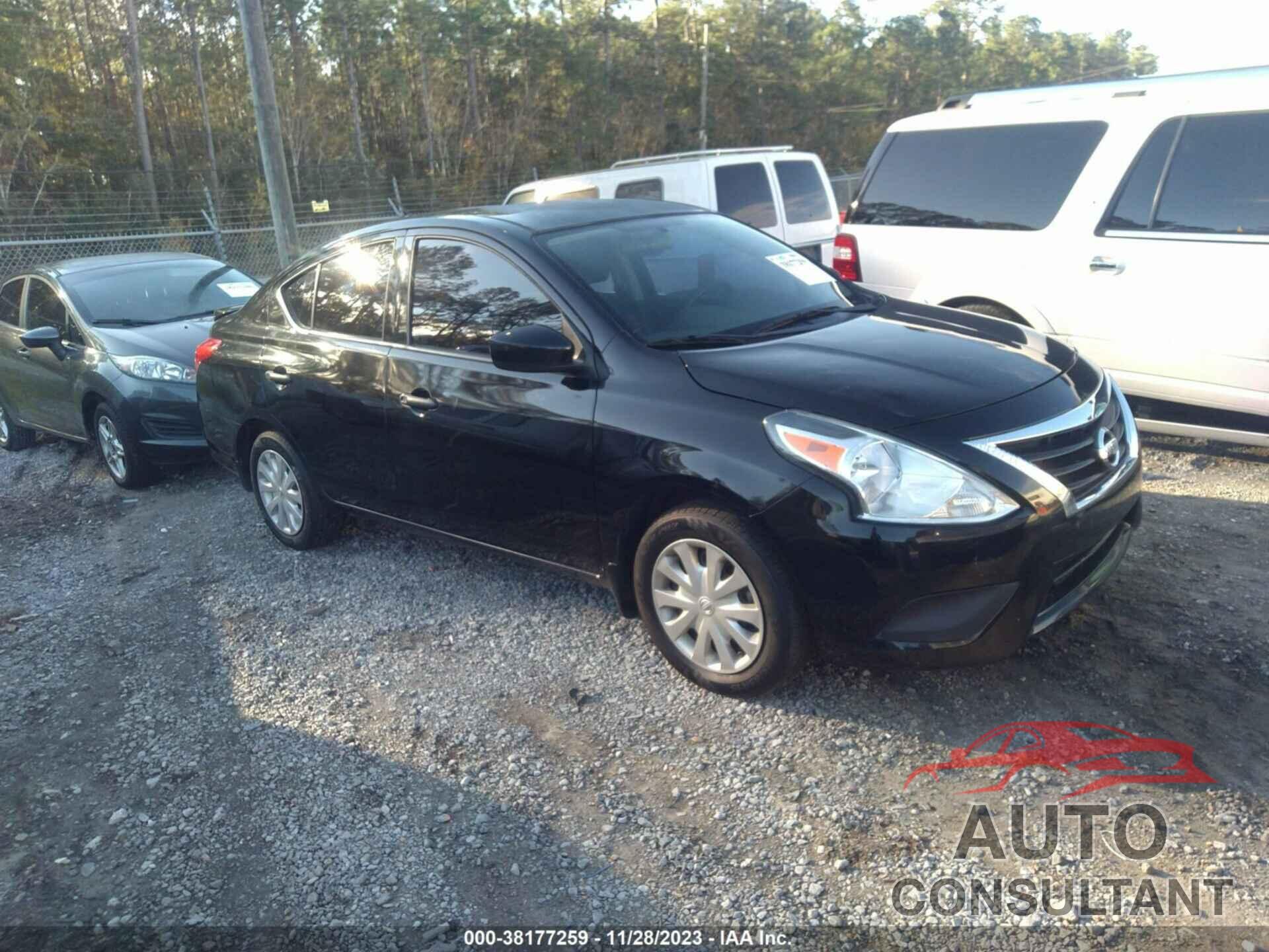 NISSAN VERSA 2018 - 3N1CN7AP3JL807588