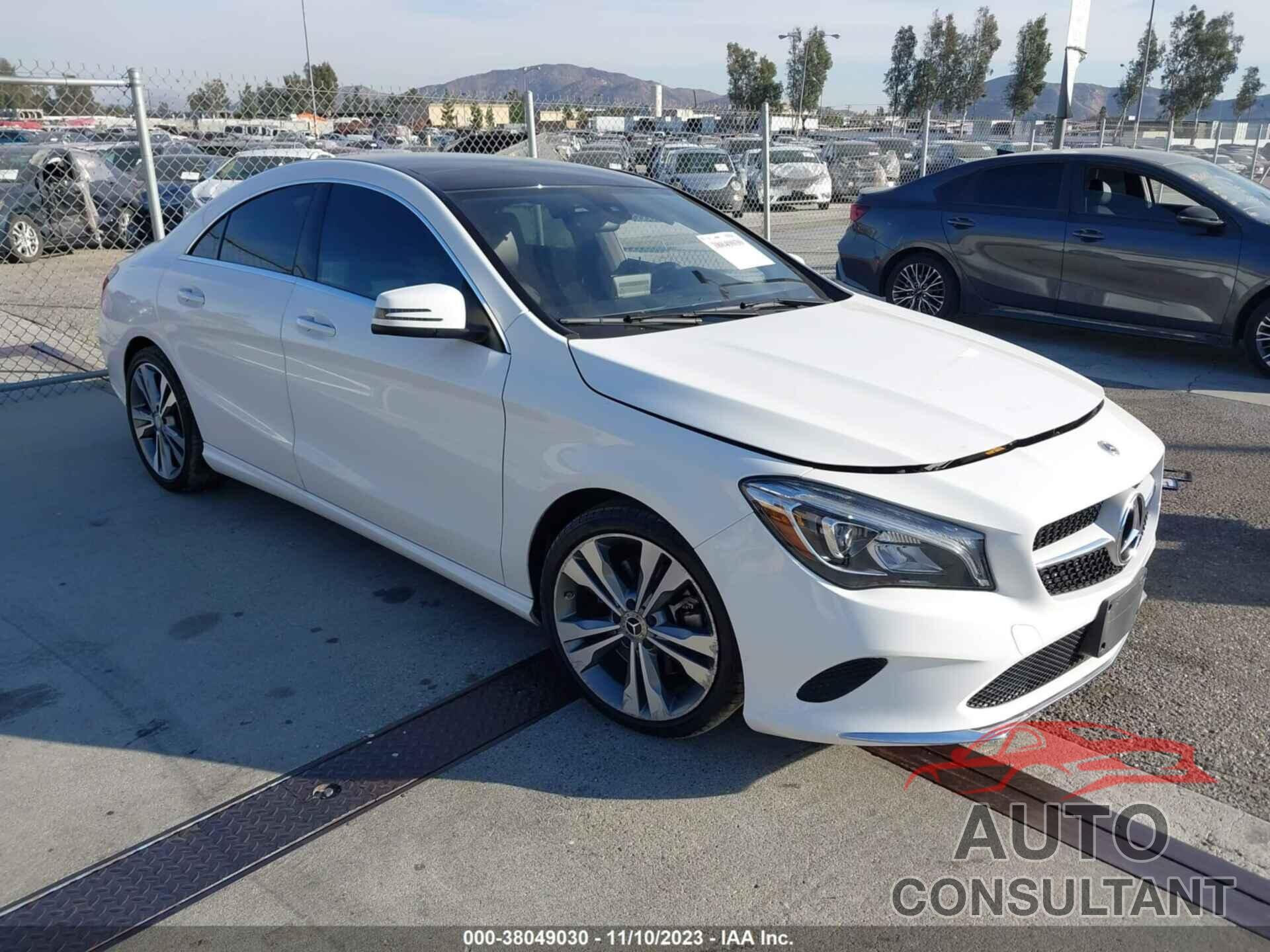 MERCEDES-BENZ CLA 2019 - WDDSJ4EB4KN776490