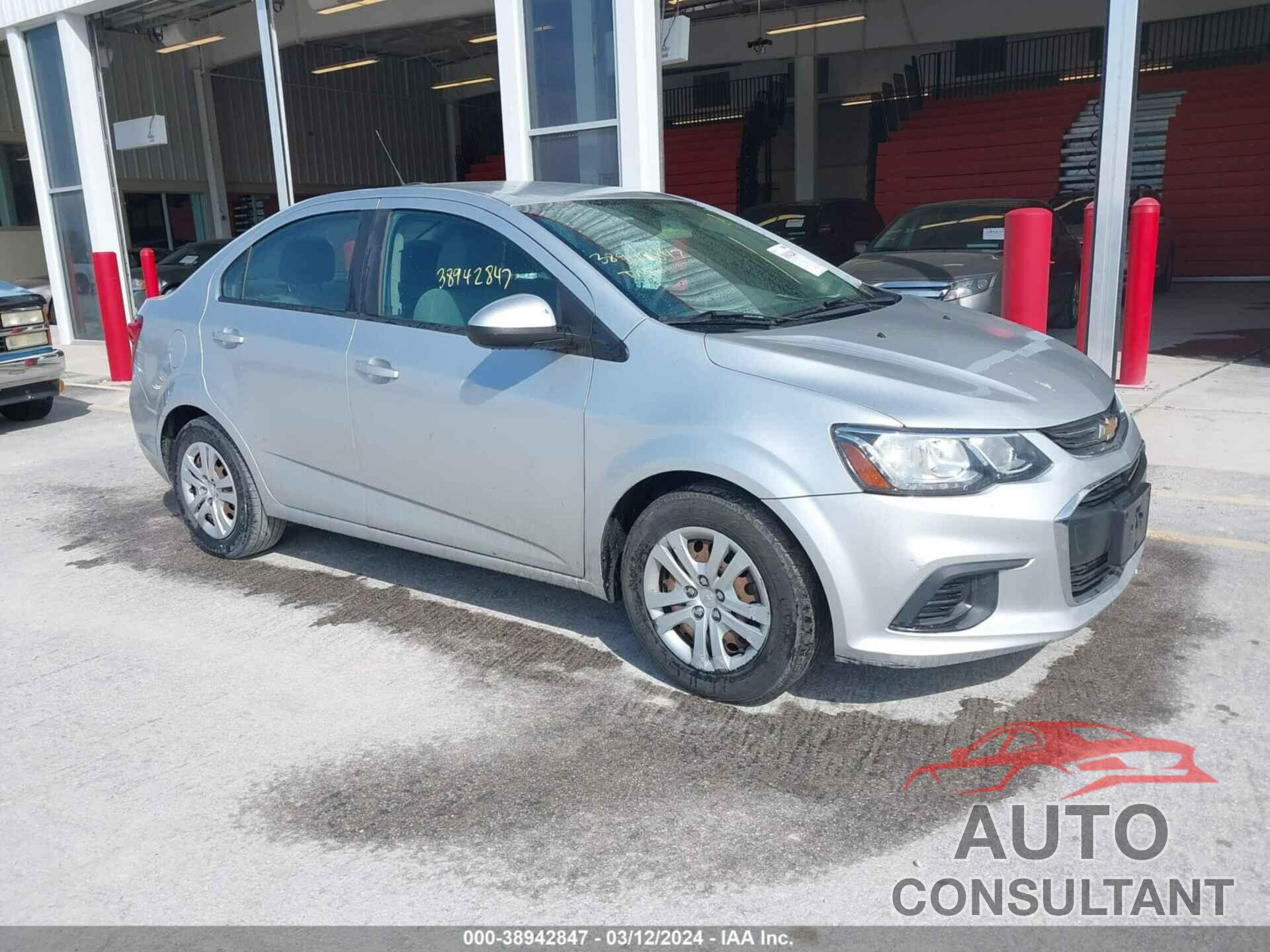 CHEVROLET SONIC 2017 - 1G1JB5SH2H4131040