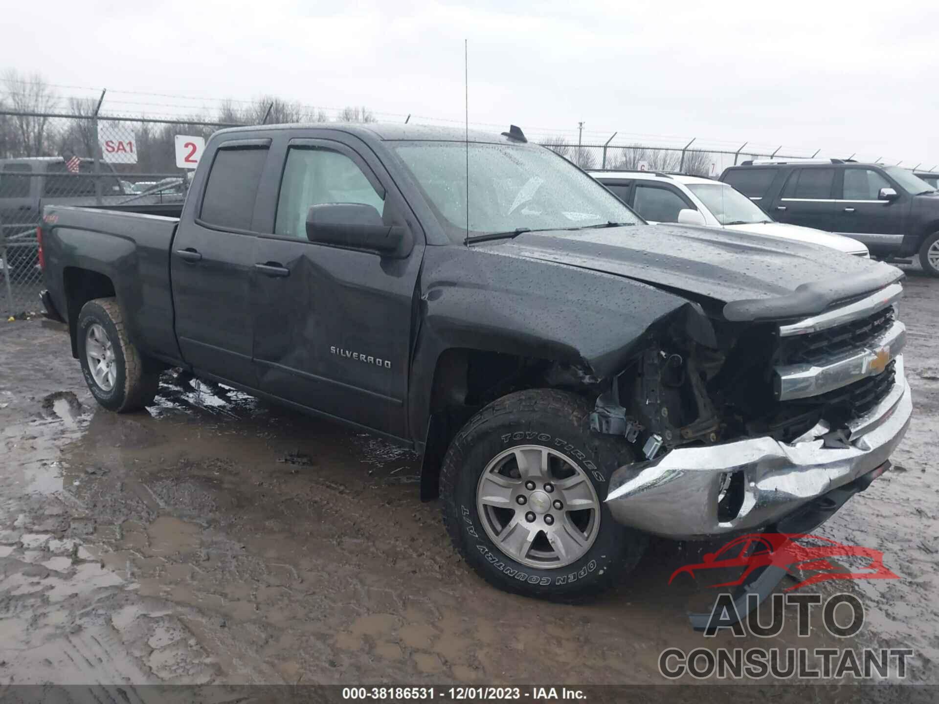 CHEVROLET SILVERADO 1500 2018 - 1GCVKREC5JZ174120