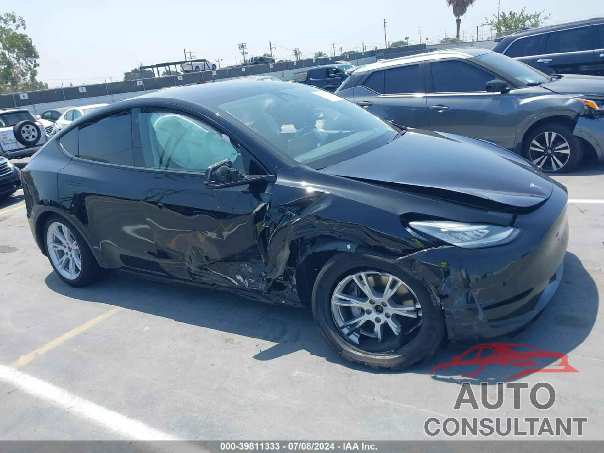 TESLA MODEL Y 2021 - 5YJYGDEE2MF082072