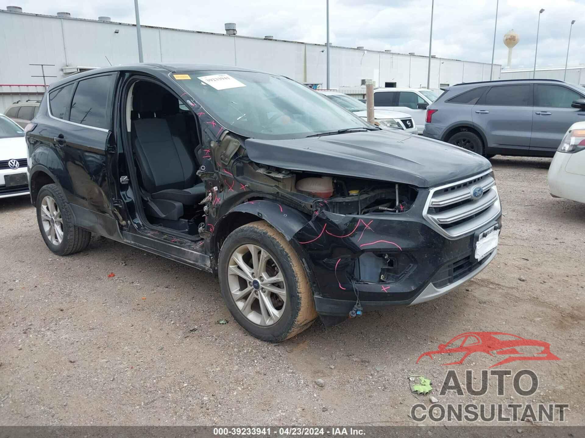 FORD ESCAPE 2017 - 1FMCU9G91HUC03375
