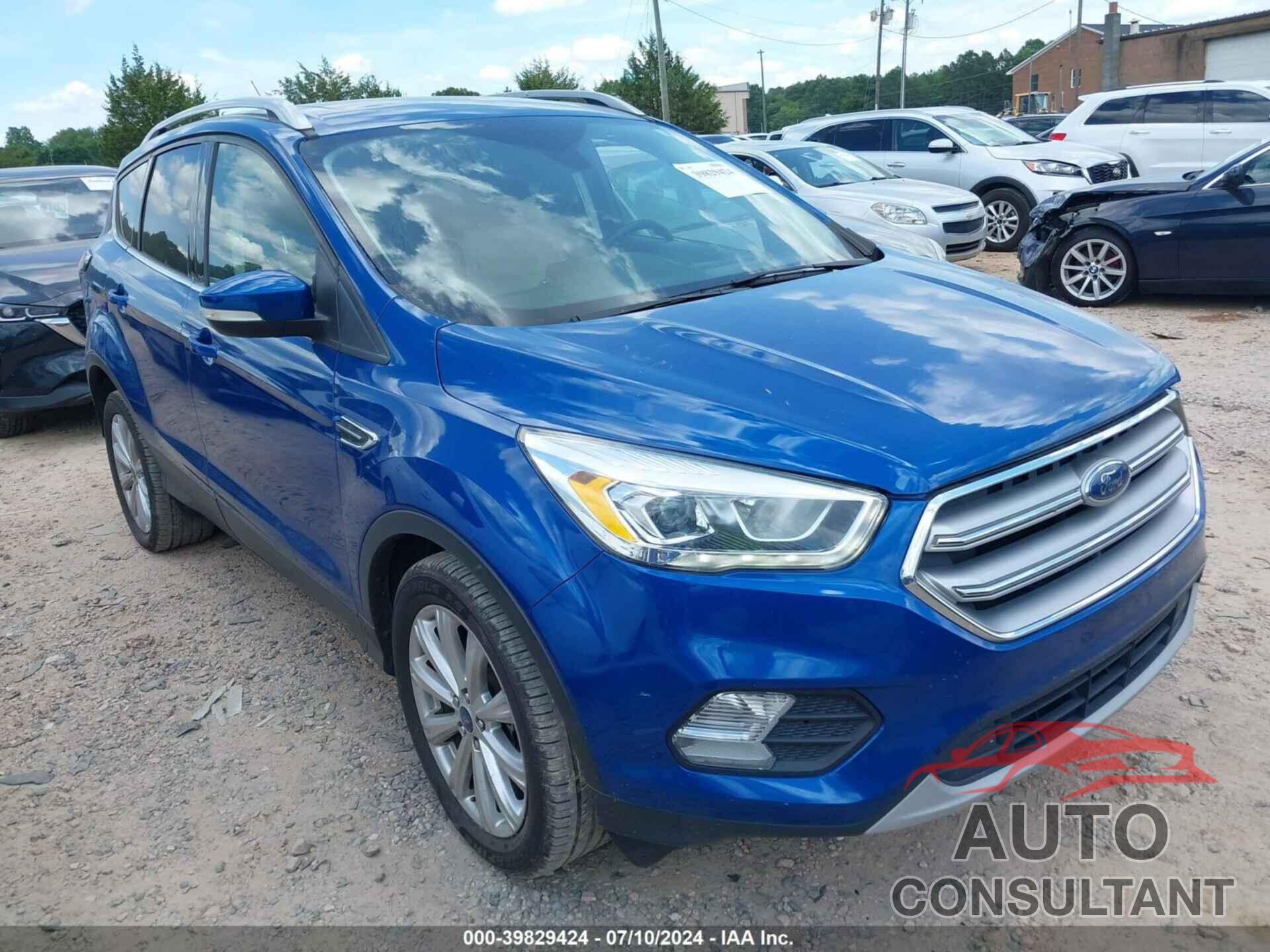 FORD ESCAPE 2017 - 1FMCU0J94HUB95244