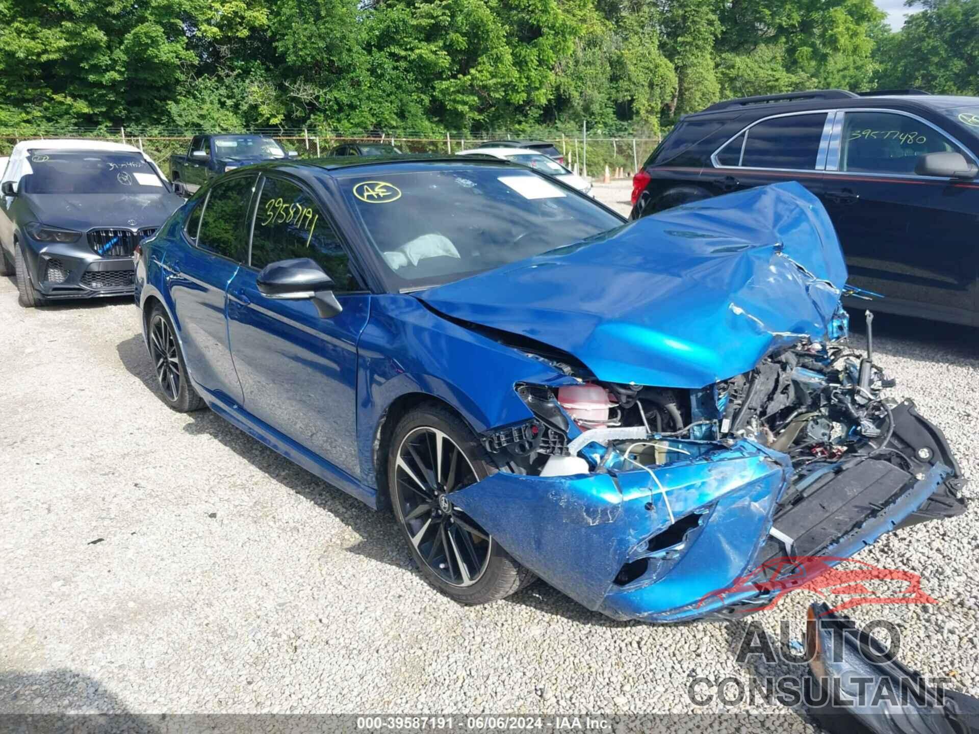 TOYOTA CAMRY 2018 - 4T1B61HK8JU096887