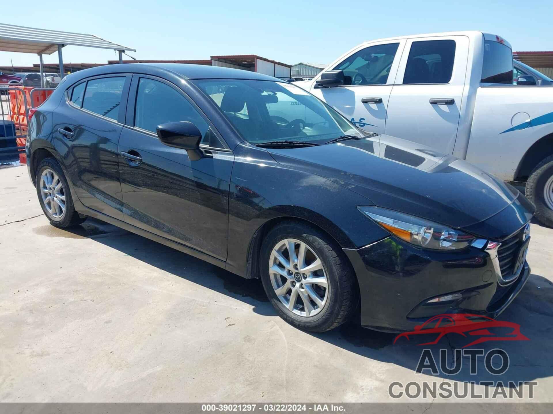 MAZDA MAZDA3 2017 - JM1BN1K74H1102918