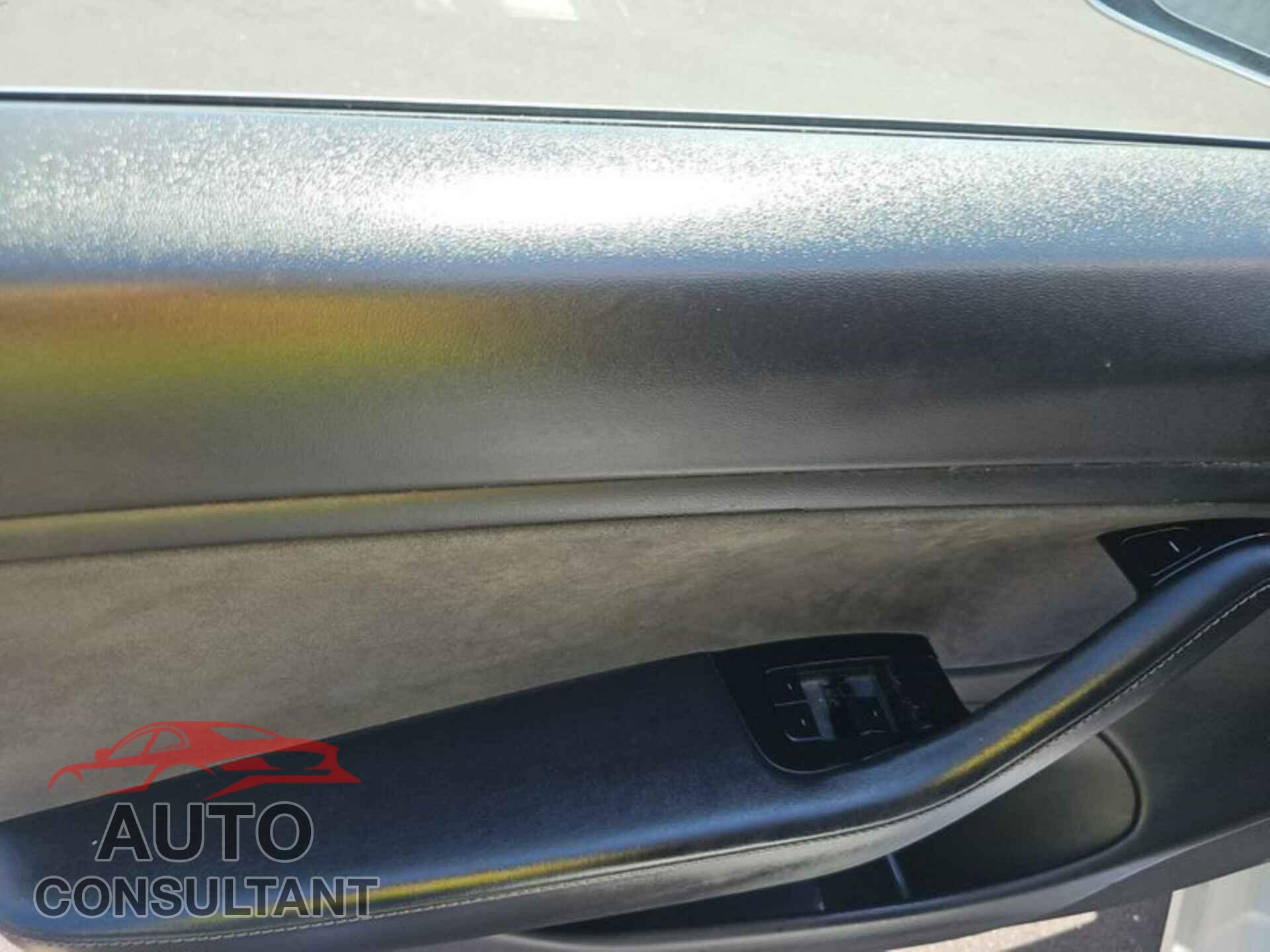 TESLA MODEL 3 2020 - 5YJ3E1EB7LF636807