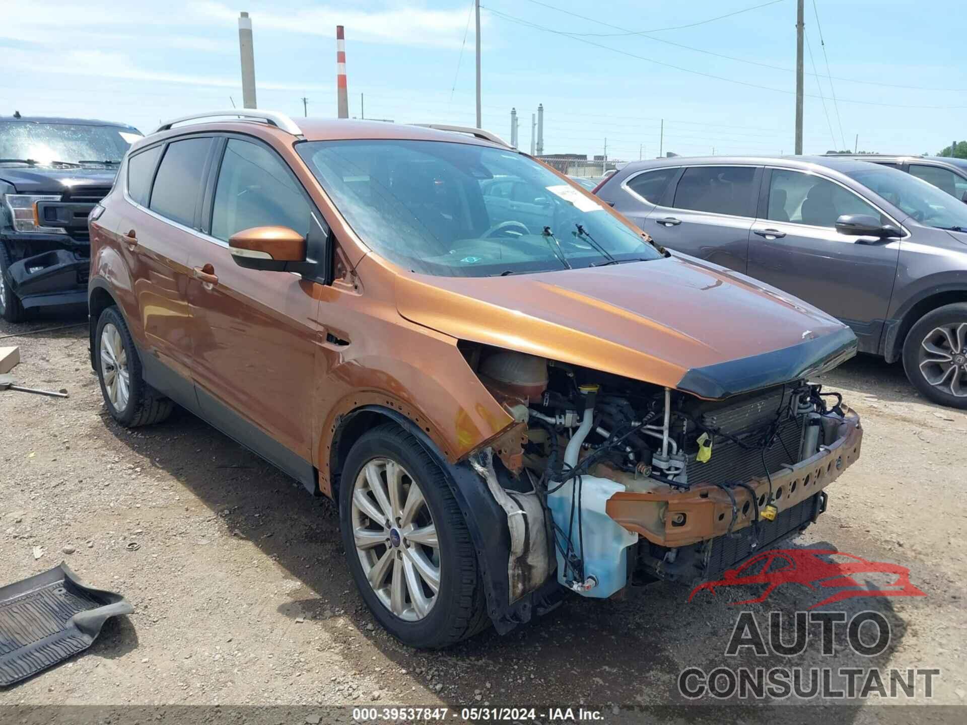 FORD ESCAPE 2017 - 1FMCU0JD2HUC47331