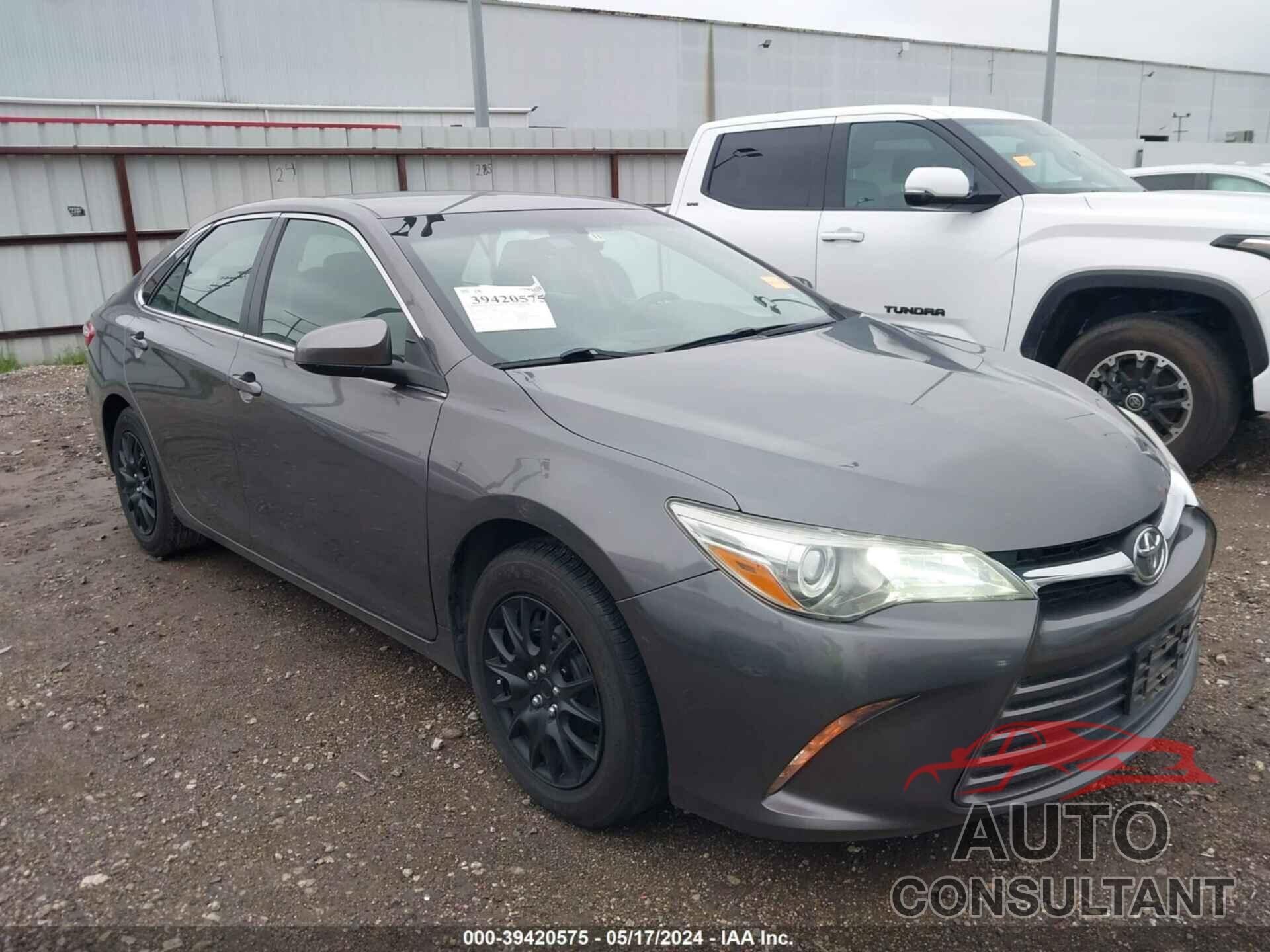 TOYOTA CAMRY 2016 - 4T4BF1FK7GR540889