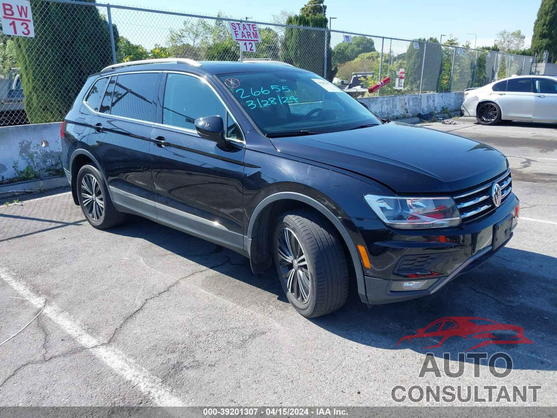 VOLKSWAGEN TIGUAN 2018 - 3VV3B7AX9JM076795