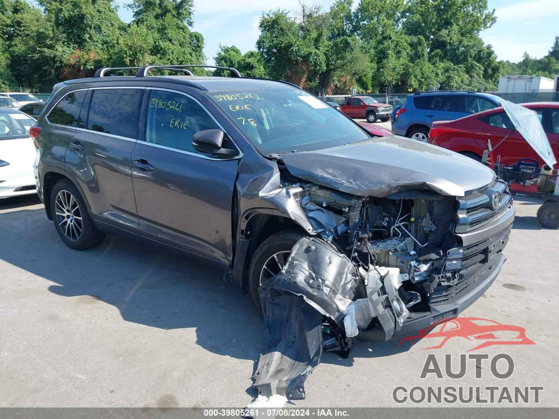 TOYOTA HIGHLANDER 2018 - 5TDJZRFH2JS551900