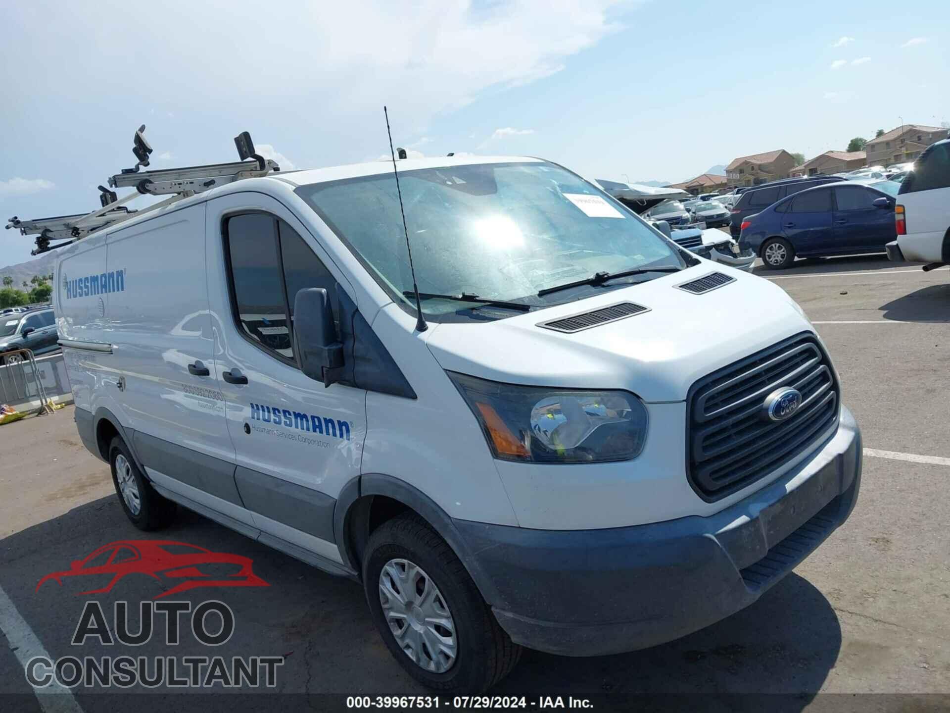 FORD TRANSIT-250 2017 - 1FTYR1YM8HKB18819