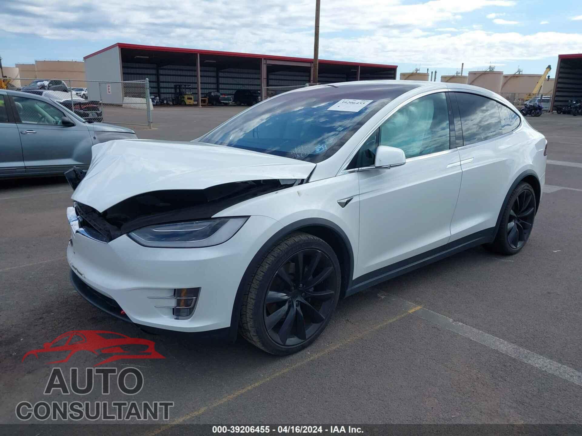 TESLA MODEL X 2017 - 5YJXCBE26HF041371