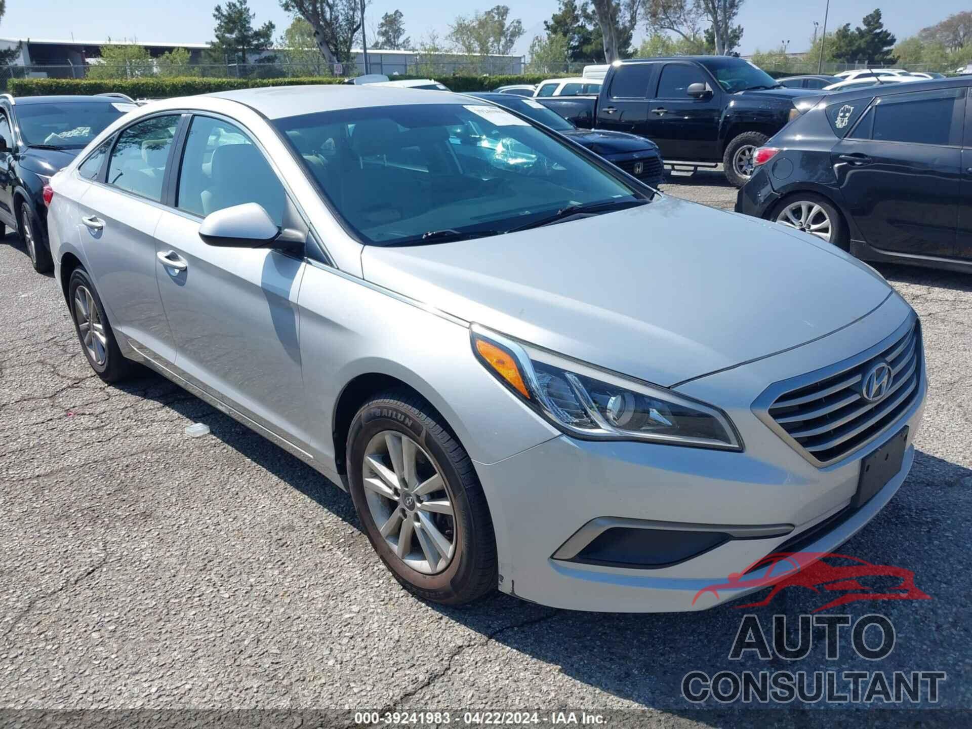 HYUNDAI SONATA 2017 - 5NPE24AF3HH534991