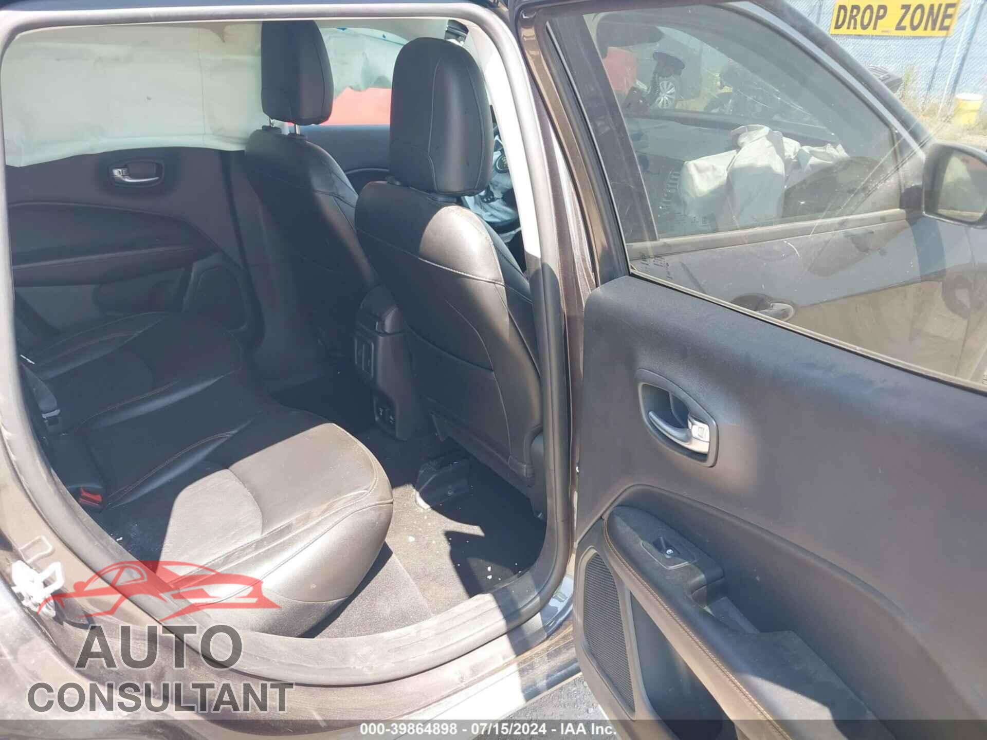 JEEP COMPASS 2019 - 3C4NJDCB3KT748206