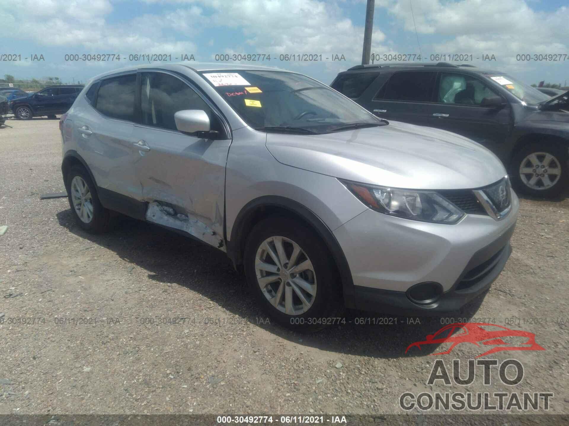 NISSAN ROGUE SPORT 2018 - JN1BJ1CP8JW152968