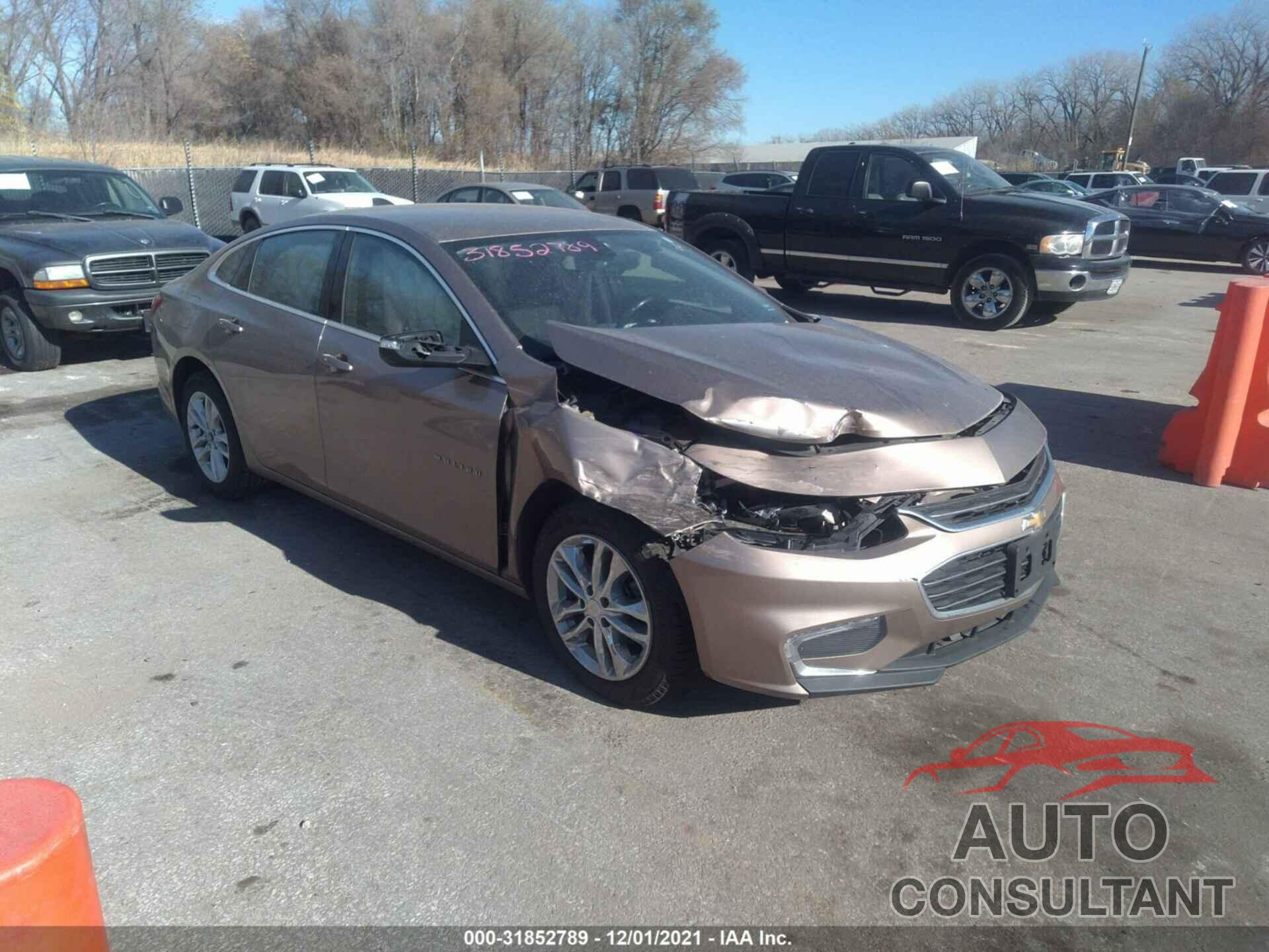 CHEVROLET MALIBU 2018 - 1G1ZD5ST2JF219422