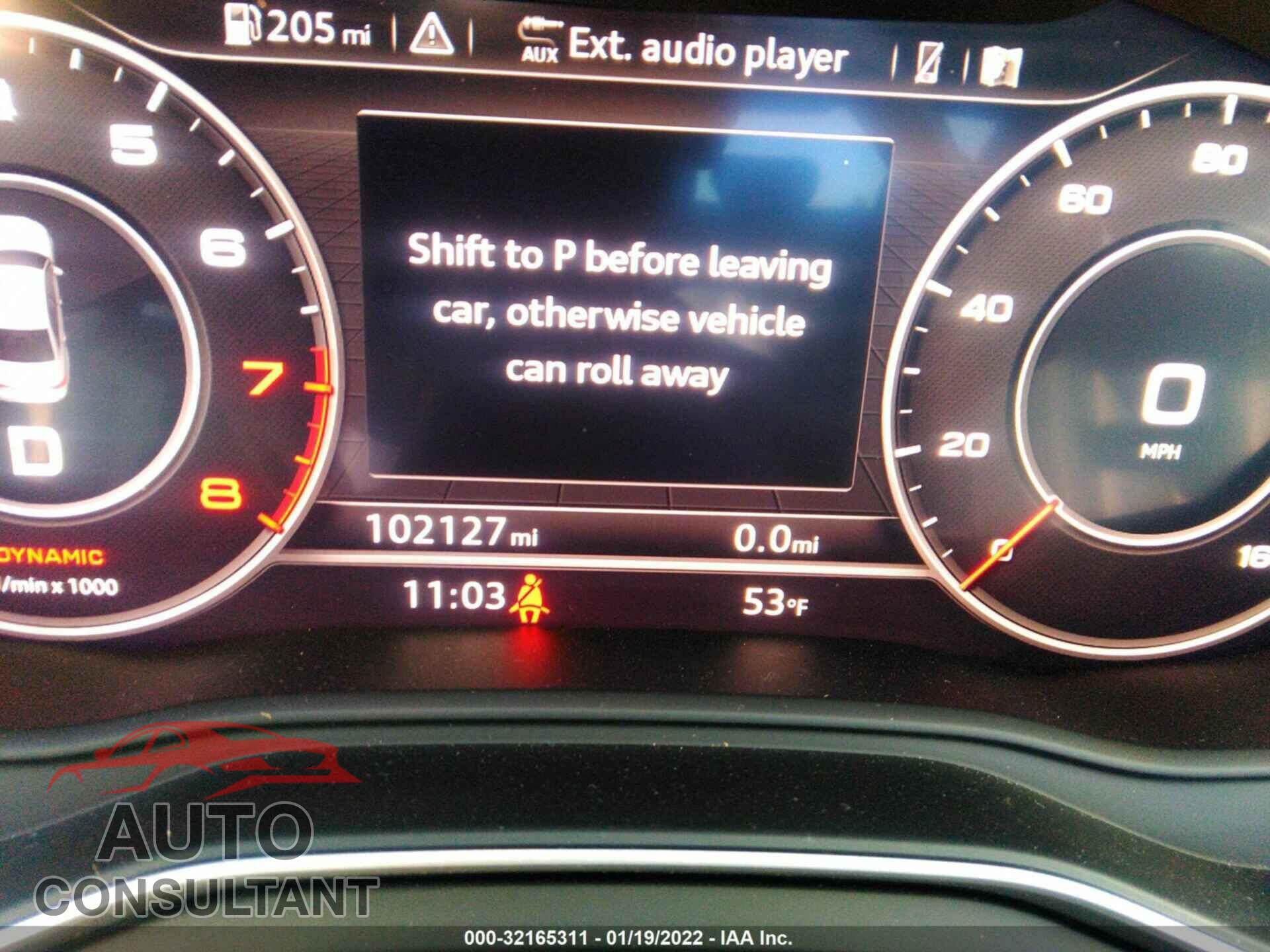 AUDI A4 2017 - WAUDNAF42HN055032