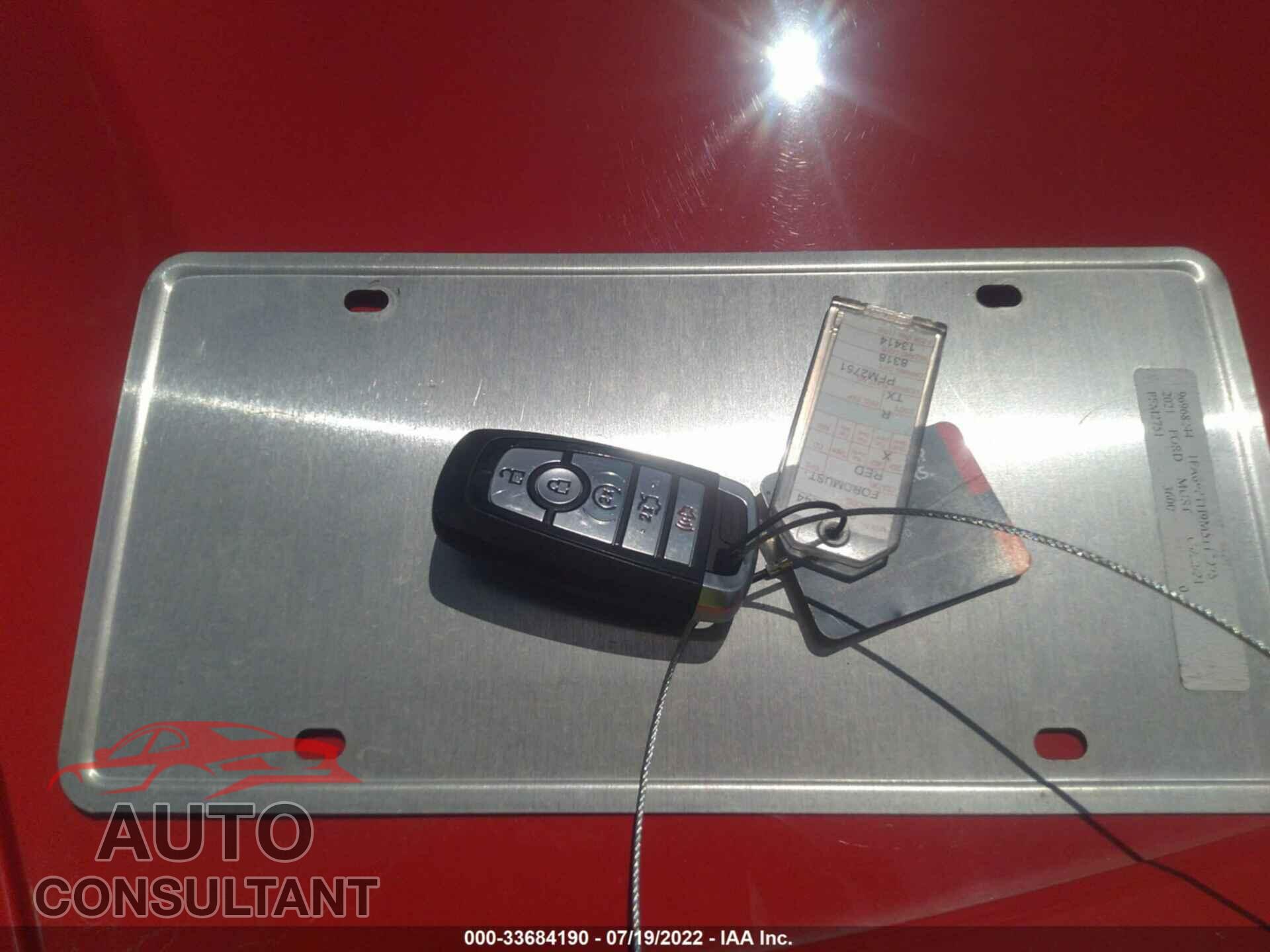 FORD MUSTANG 2021 - 1FA6P8TH9M5115975