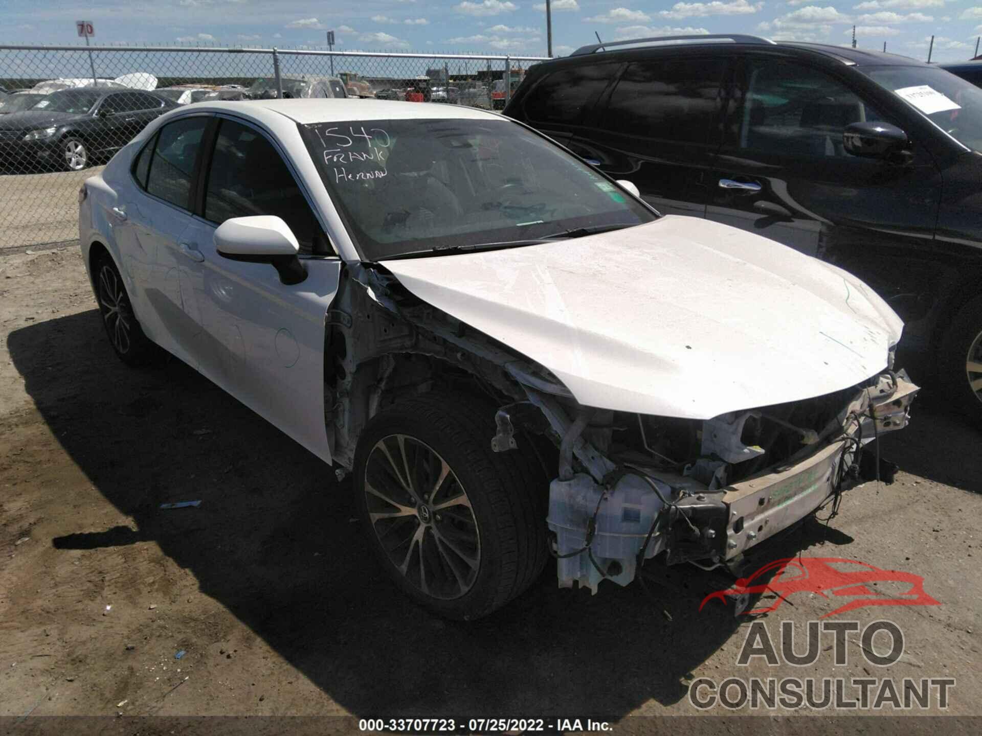 TOYOTA CAMRY 2018 - 4T1B11HK2JU593626
