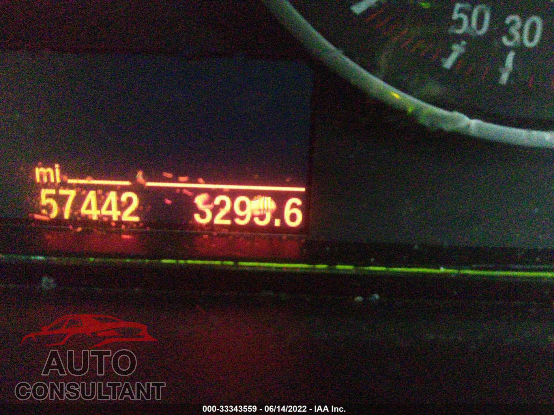 BMW 3 SERIES 2017 - WBA8D9C32HA005351