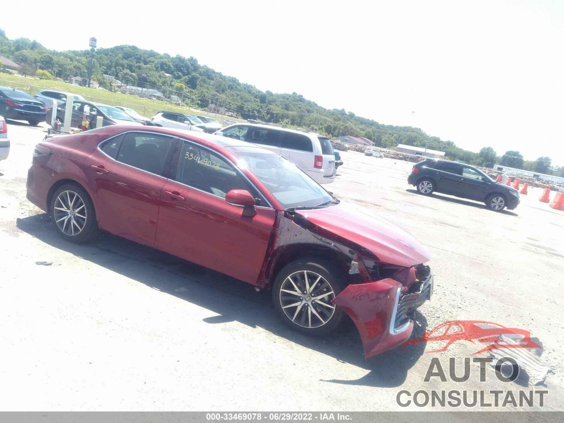 TOYOTA CAMRY 2022 - 4T1F11AK1NU008648
