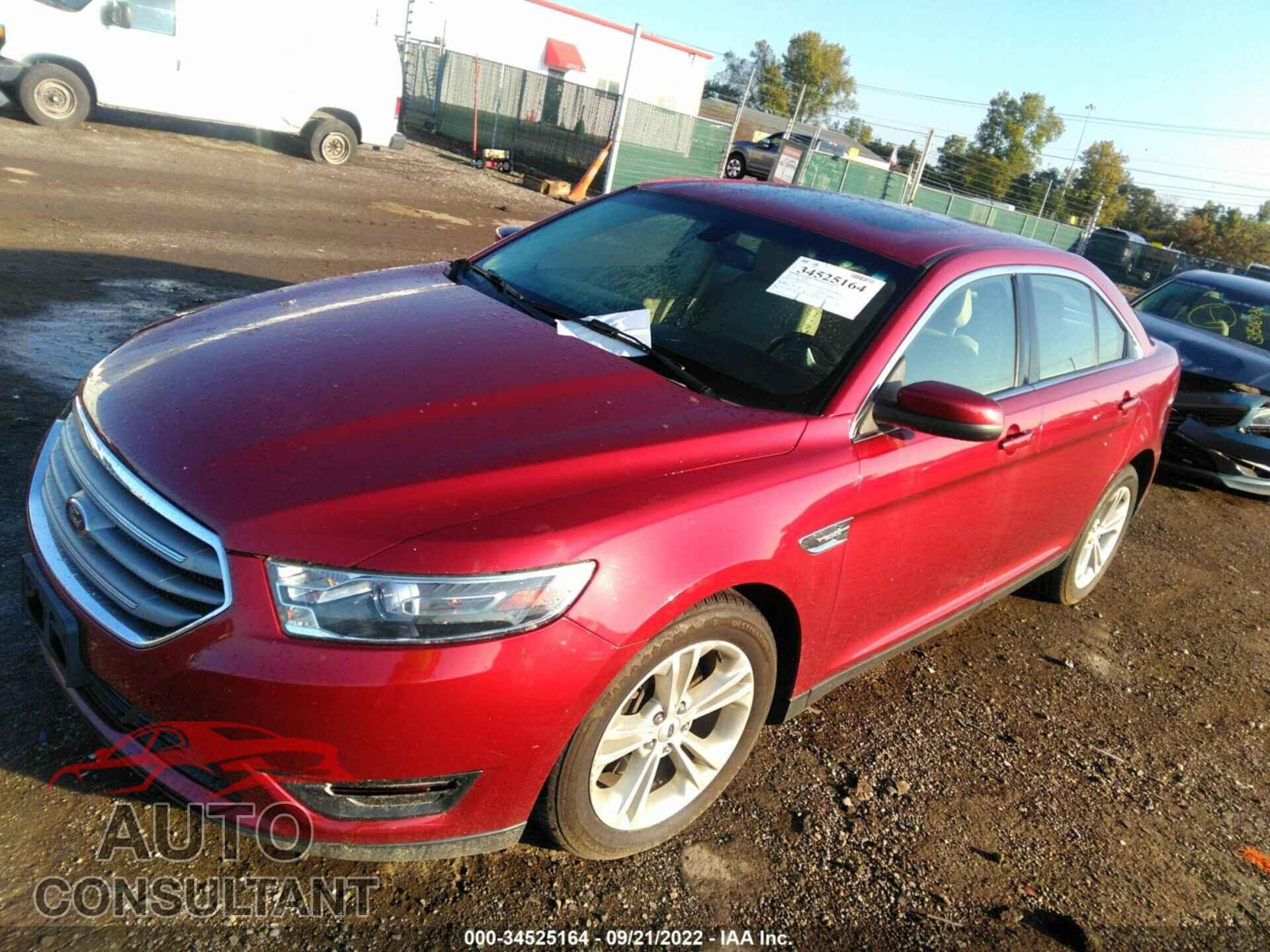 FORD TAURUS 2017 - 1FAHP2E86HG109838